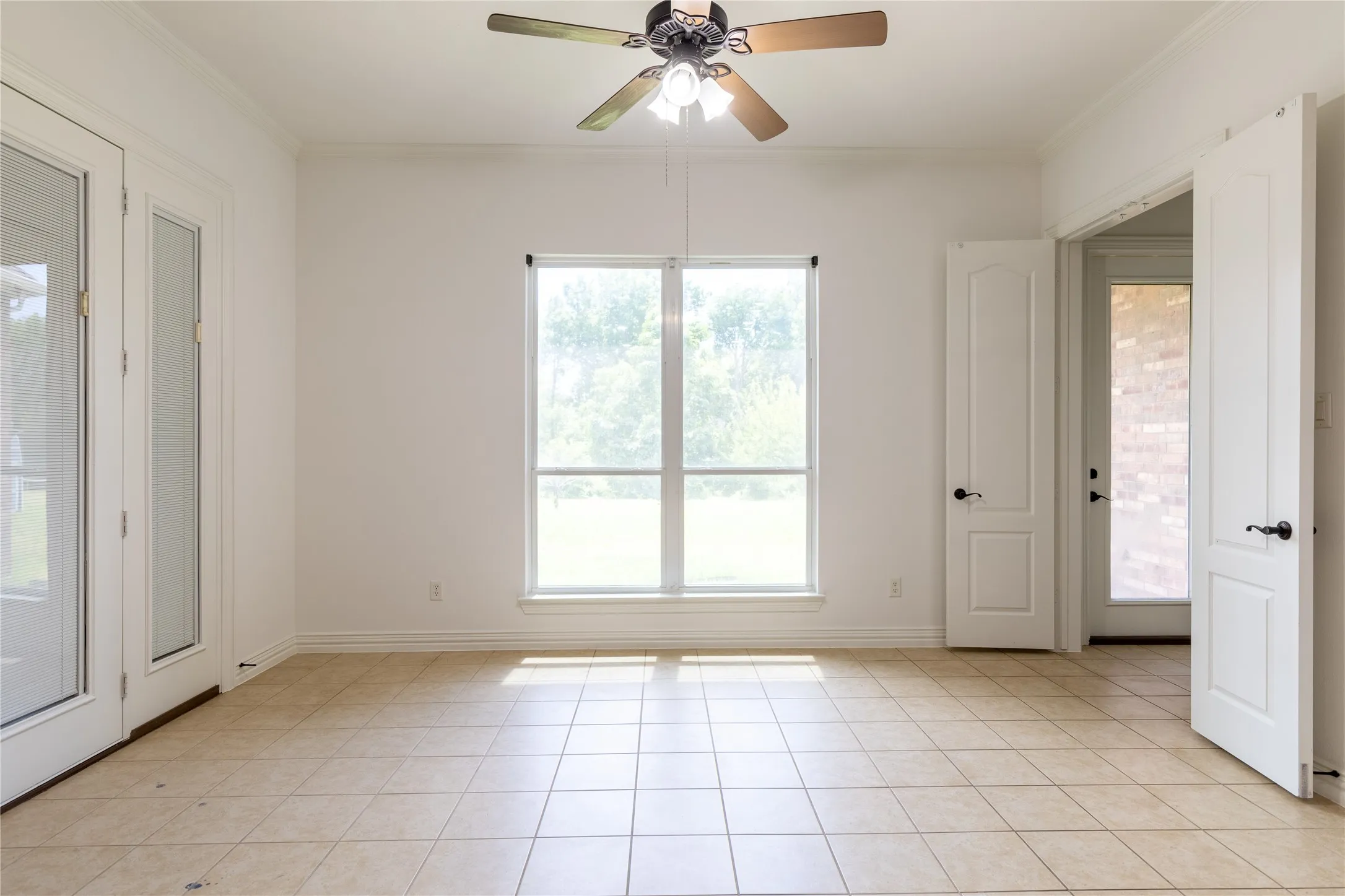 Single Family Residence For Sale in Dallas County , 2801 Vinson Road, Wylie, Texas 75098, 5 Bedroom, 5 Bathroom, 3 Garage spaces, 5,940 Sqft, built in 2011, mls#21346939, Real Estate Agent in Wylie, Homes For Sale in Dallas county, Homes For Sale in Wylie, Realtor in Wylie Texas, Real Estate Brokerage Independent Realty Texas, Luminita Cordes Realtor