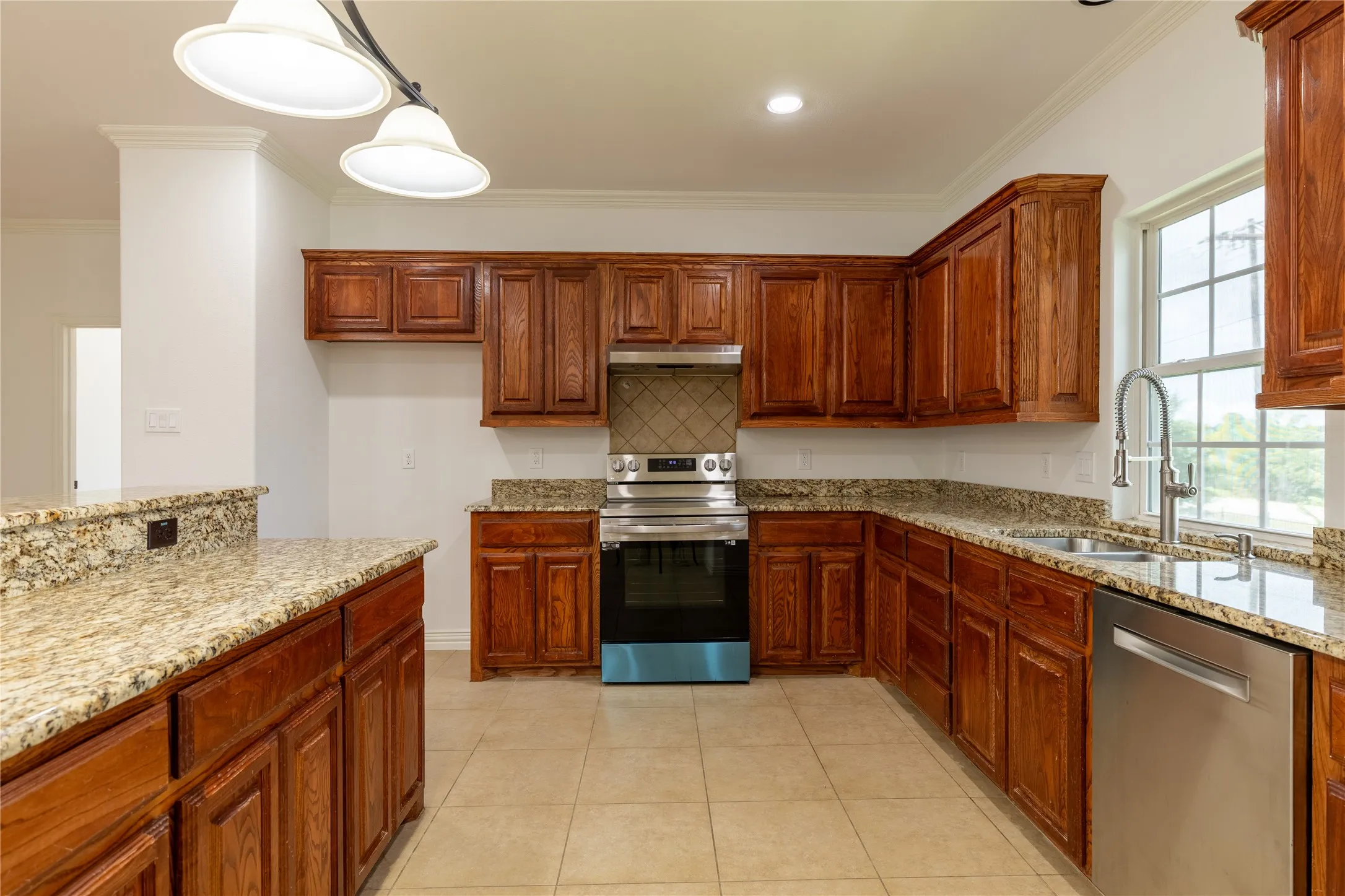 Single Family Residence For Sale in Dallas County , 2801 Vinson Road, Wylie, Texas 75098, 5 Bedroom, 5 Bathroom, 3 Garage spaces, 5,940 Sqft, built in 2011, mls#21346939, Real Estate Agent in Wylie, Homes For Sale in Dallas county, Homes For Sale in Wylie, Realtor in Wylie Texas, Real Estate Brokerage Independent Realty Texas, Luminita Cordes Realtor