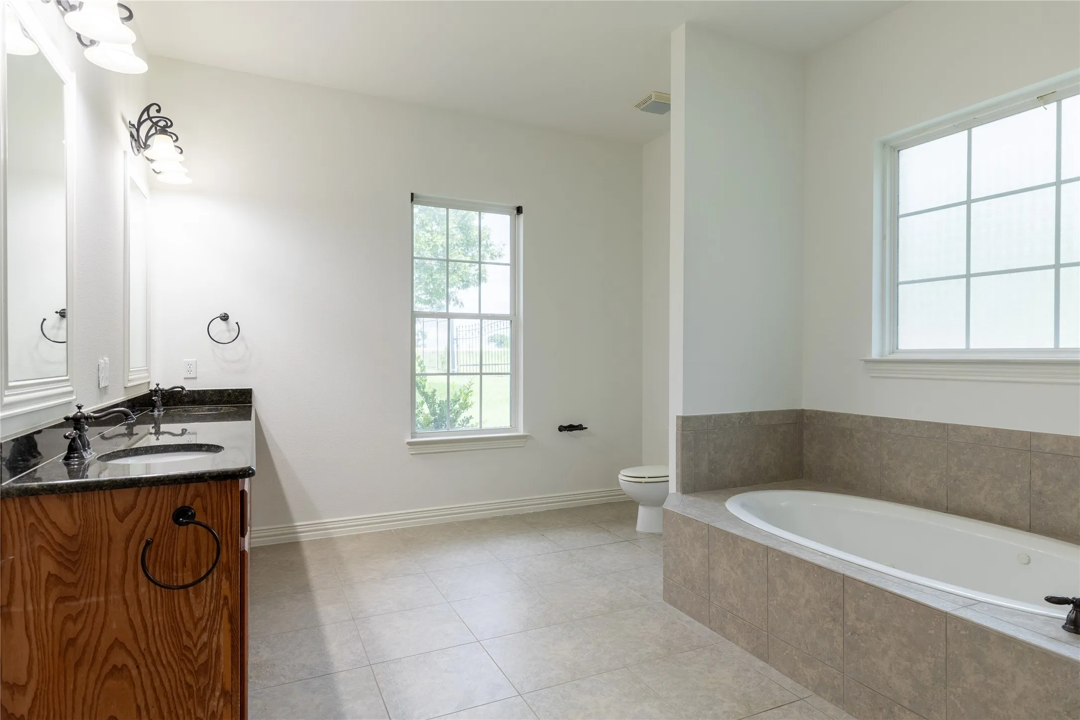 Single Family Residence For Sale in Dallas County , 2801 Vinson Road, Wylie, Texas 75098, 5 Bedroom, 5 Bathroom, 3 Garage spaces, 5,940 Sqft, built in 2011, mls#21346939, Real Estate Agent in Wylie, Homes For Sale in Dallas county, Homes For Sale in Wylie, Realtor in Wylie Texas, Real Estate Brokerage Independent Realty Texas, Luminita Cordes Realtor