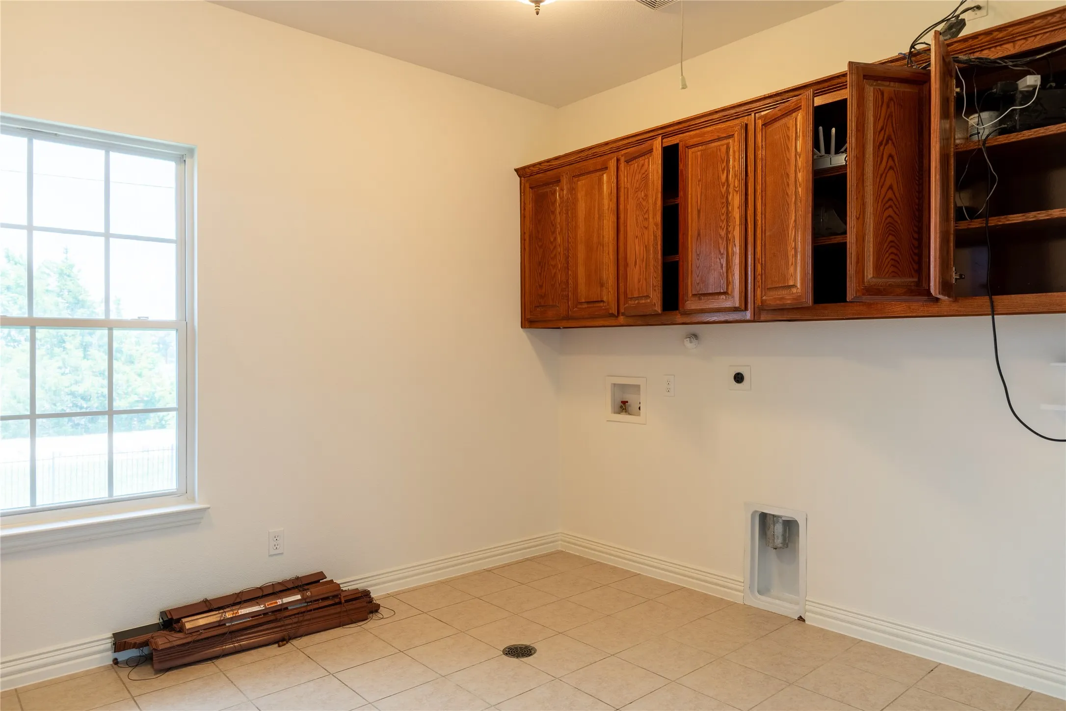 Single Family Residence For Sale in Dallas County , 2801 Vinson Road, Wylie, Texas 75098, 5 Bedroom, 5 Bathroom, 3 Garage spaces, 5,940 Sqft, built in 2011, mls#21346939, Real Estate Agent in Wylie, Homes For Sale in Dallas county, Homes For Sale in Wylie, Realtor in Wylie Texas, Real Estate Brokerage Independent Realty Texas, Luminita Cordes Realtor