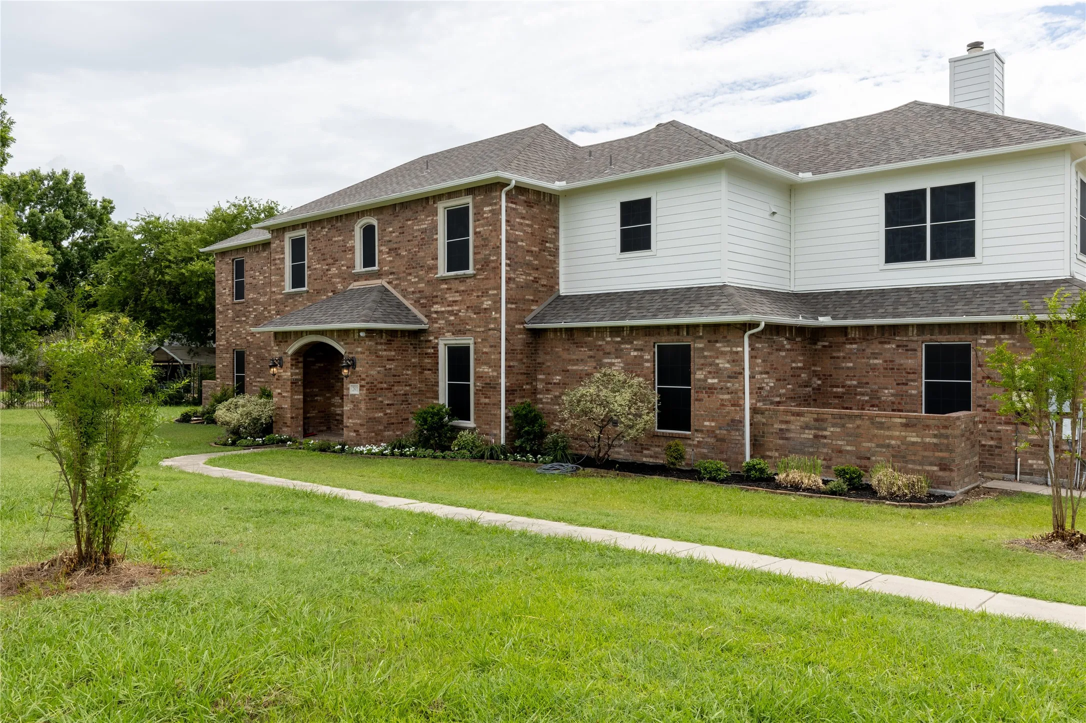 Single Family Residence For Sale in Dallas County , 2801 Vinson Road, Wylie, Texas 75098, 5 Bedroom, 5 Bathroom, 3 Garage spaces, 5,940 Sqft, built in 2011, mls#21346939, Real Estate Agent in Wylie, Homes For Sale in Dallas county, Homes For Sale in Wylie, Realtor in Wylie Texas, Real Estate Brokerage Independent Realty Texas, Luminita Cordes Realtor