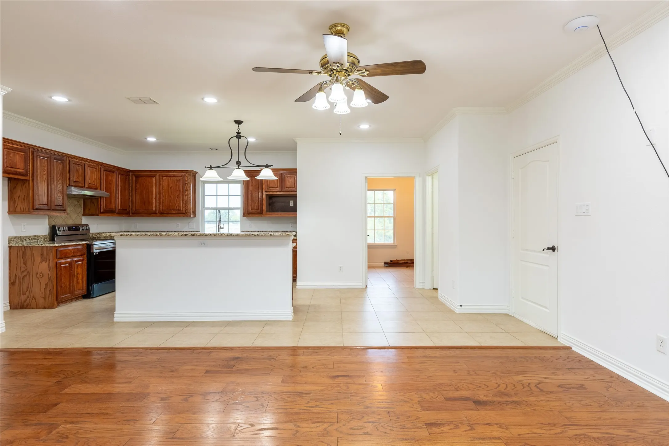 Single Family Residence For Sale in Dallas County , 2801 Vinson Road, Wylie, Texas 75098, 5 Bedroom, 5 Bathroom, 3 Garage spaces, 5,940 Sqft, built in 2011, mls#21346939, Real Estate Agent in Wylie, Homes For Sale in Dallas county, Homes For Sale in Wylie, Realtor in Wylie Texas, Real Estate Brokerage Independent Realty Texas, Luminita Cordes Realtor