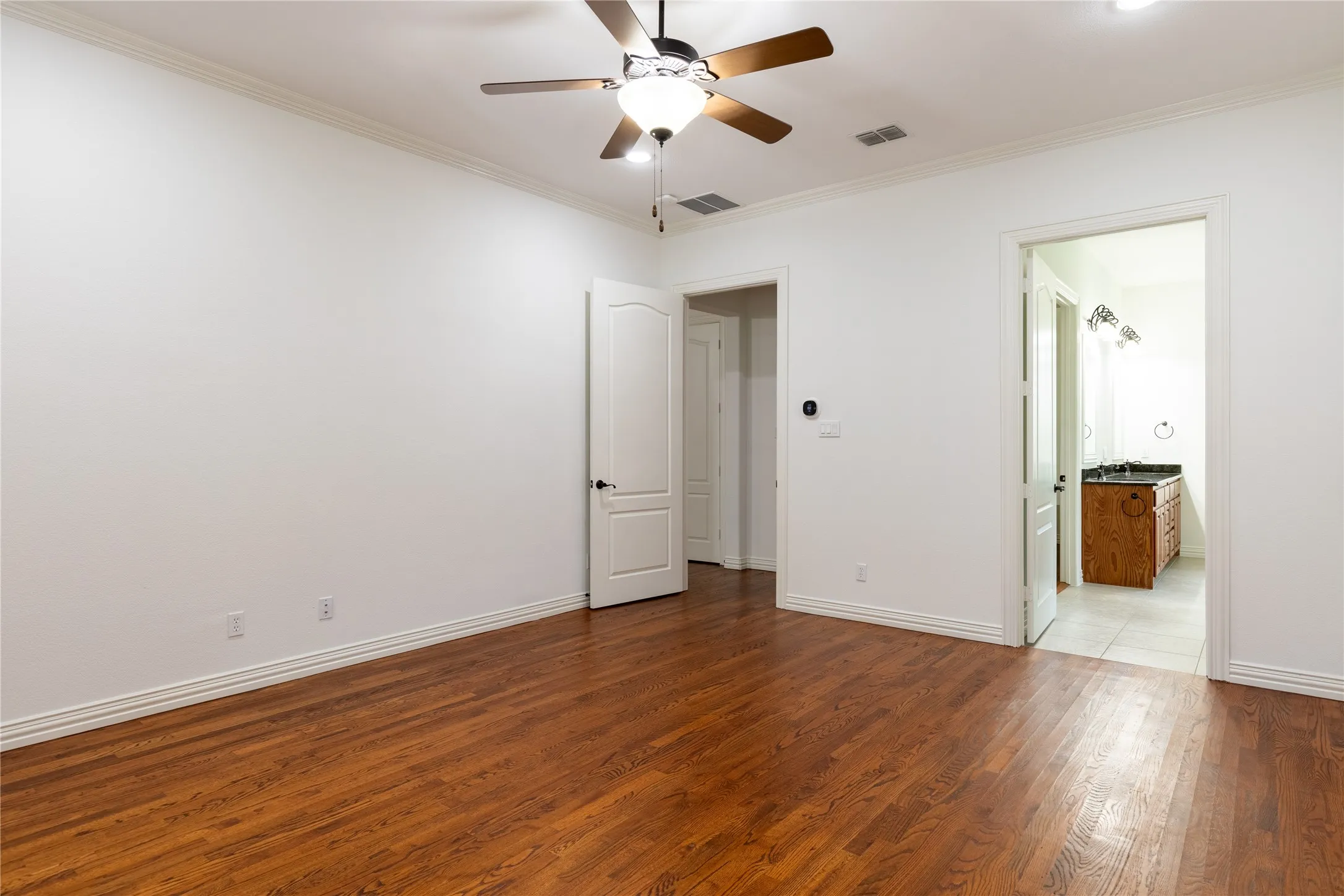 Single Family Residence For Sale in Dallas County , 2801 Vinson Road, Wylie, Texas 75098, 5 Bedroom, 5 Bathroom, 3 Garage spaces, 5,940 Sqft, built in 2011, mls#21346939, Real Estate Agent in Wylie, Homes For Sale in Dallas county, Homes For Sale in Wylie, Realtor in Wylie Texas, Real Estate Brokerage Independent Realty Texas, Luminita Cordes Realtor