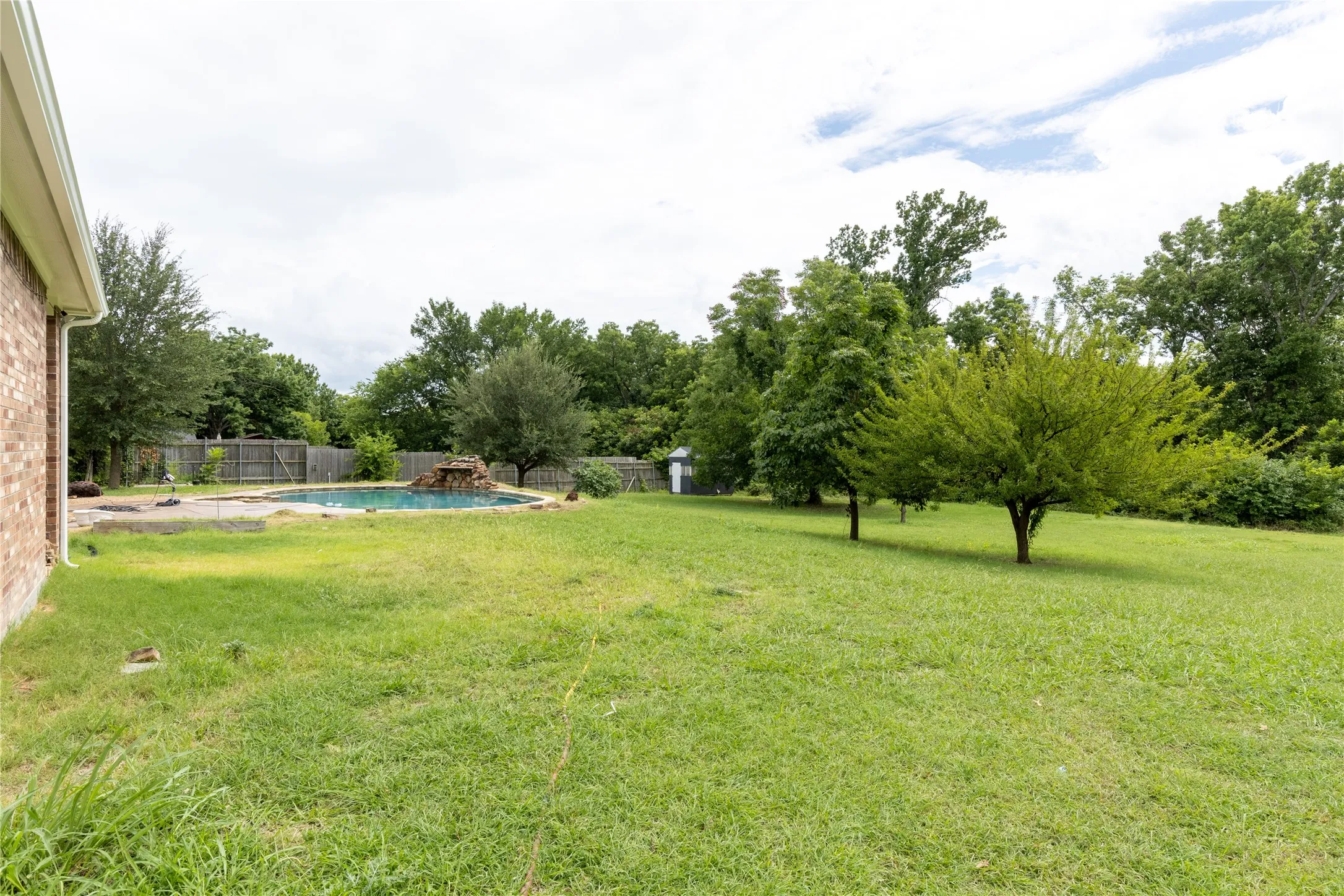 Single Family Residence For Sale in Dallas County , 2801 Vinson Road, Wylie, Texas 75098, 5 Bedroom, 5 Bathroom, 3 Garage spaces, 5,940 Sqft, built in 2011, mls#21346939, Real Estate Agent in Wylie, Homes For Sale in Dallas county, Homes For Sale in Wylie, Realtor in Wylie Texas, Real Estate Brokerage Independent Realty Texas, Luminita Cordes Realtor