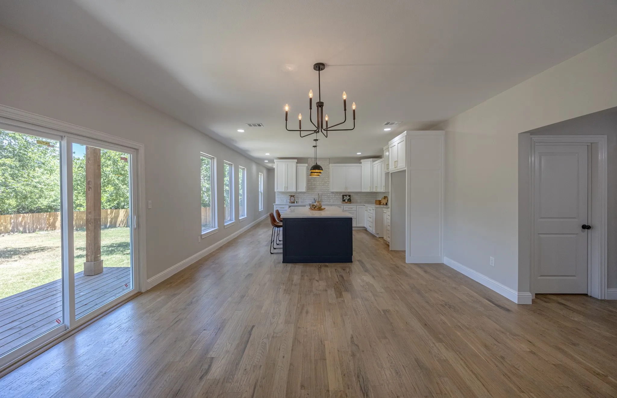 Single Family Residence For Sale in Tarrant County , 1321 E Magnolia Avenue, Fort Worth, Texas 76104, 3 Bedroom, 2 Bathroom, Garage spaces, 1,767 Sqft, built in 1930, mls#21347169, Real Estate Agent in Fort Worth, Homes For Sale in Tarrant county, Homes For Sale in Fort Worth, Realtor in Fort Worth Texas, Real Estate Brokerage Independent Realty Texas, Luminita Cordes Realtor