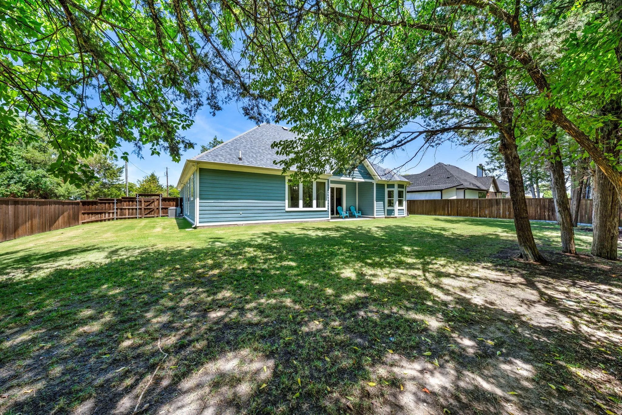 Single Family Residence For Sale in Hunt County , 1501 Oneal Street, Commerce, Texas 75428, 3 Bedroom, 3 Bathroom, 2 Garage spaces, 1,855 Sqft, built in 2022, mls#21343031, Real Estate Agent in Commerce, Homes For Sale in Hunt county, Homes For Sale in Commerce, Realtor in Commerce Texas, Real Estate Brokerage Independent Realty Texas, Luminita Cordes Realtor