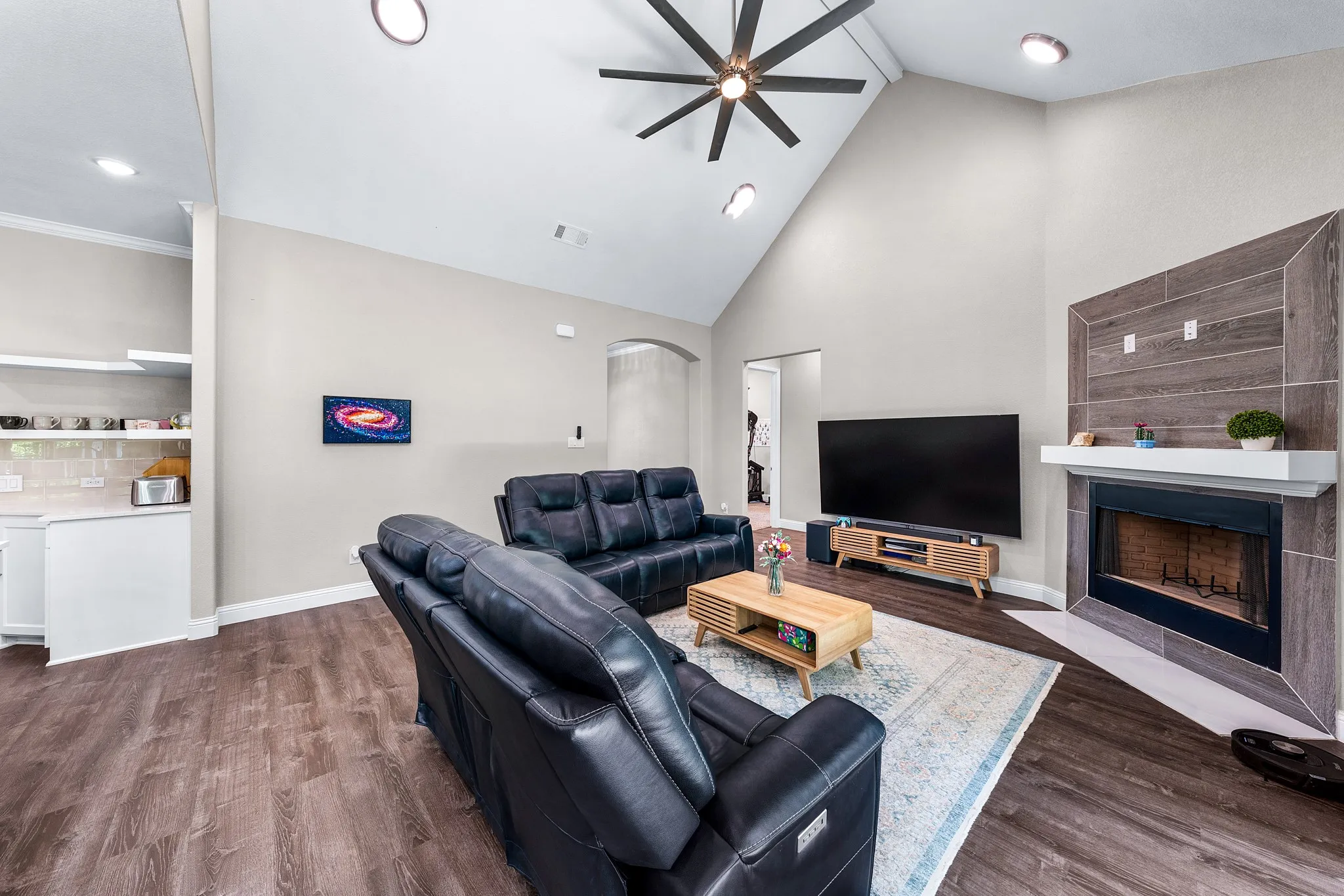 Single Family Residence For Sale in Hunt County , 1501 Oneal Street, Commerce, Texas 75428, 3 Bedroom, 3 Bathroom, 2 Garage spaces, 1,855 Sqft, built in 2022, mls#21343031, Real Estate Agent in Commerce, Homes For Sale in Hunt county, Homes For Sale in Commerce, Realtor in Commerce Texas, Real Estate Brokerage Independent Realty Texas, Luminita Cordes Realtor