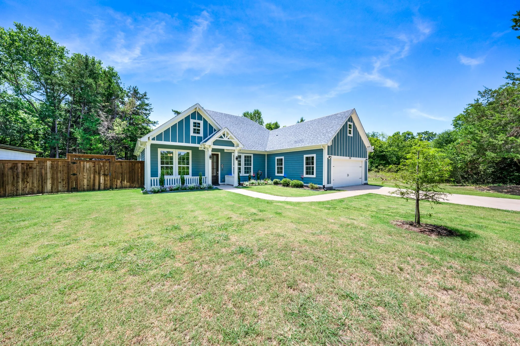 Single Family Residence For Sale in Hunt County , 1501 Oneal Street, Commerce, Texas 75428, 3 Bedroom, 3 Bathroom, 2 Garage spaces, 1,855 Sqft, built in 2022, mls#21343031, Real Estate Agent in Commerce, Homes For Sale in Hunt county, Homes For Sale in Commerce, Realtor in Commerce Texas, Real Estate Brokerage Independent Realty Texas, Luminita Cordes Realtor