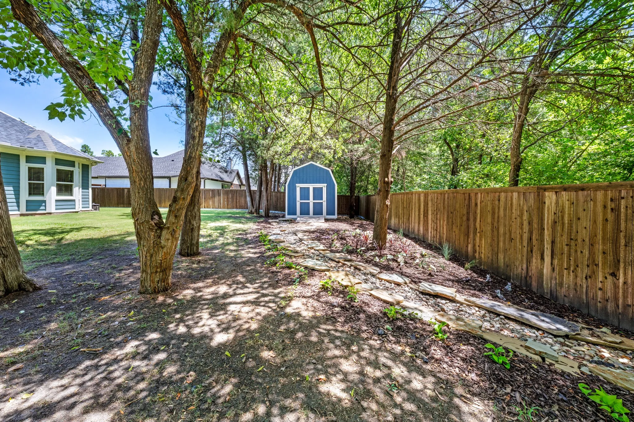 Single Family Residence For Sale in Hunt County , 1501 Oneal Street, Commerce, Texas 75428, 3 Bedroom, 3 Bathroom, 2 Garage spaces, 1,855 Sqft, built in 2022, mls#21343031, Real Estate Agent in Commerce, Homes For Sale in Hunt county, Homes For Sale in Commerce, Realtor in Commerce Texas, Real Estate Brokerage Independent Realty Texas, Luminita Cordes Realtor
