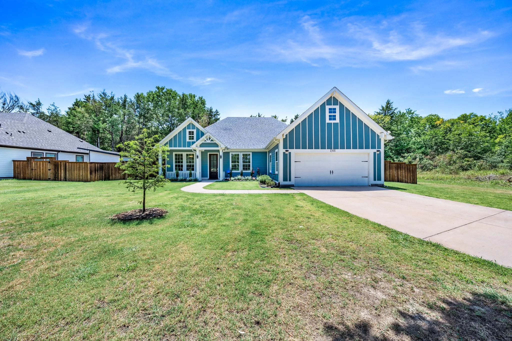 Single Family Residence For Sale in Hunt County , 1501 Oneal Street, Commerce, Texas 75428, 3 Bedroom, 3 Bathroom, 2 Garage spaces, 1,855 Sqft, built in 2022, mls#21343031, Real Estate Agent in Commerce, Homes For Sale in Hunt county, Homes For Sale in Commerce, Realtor in Commerce Texas, Real Estate Brokerage Independent Realty Texas, Luminita Cordes Realtor