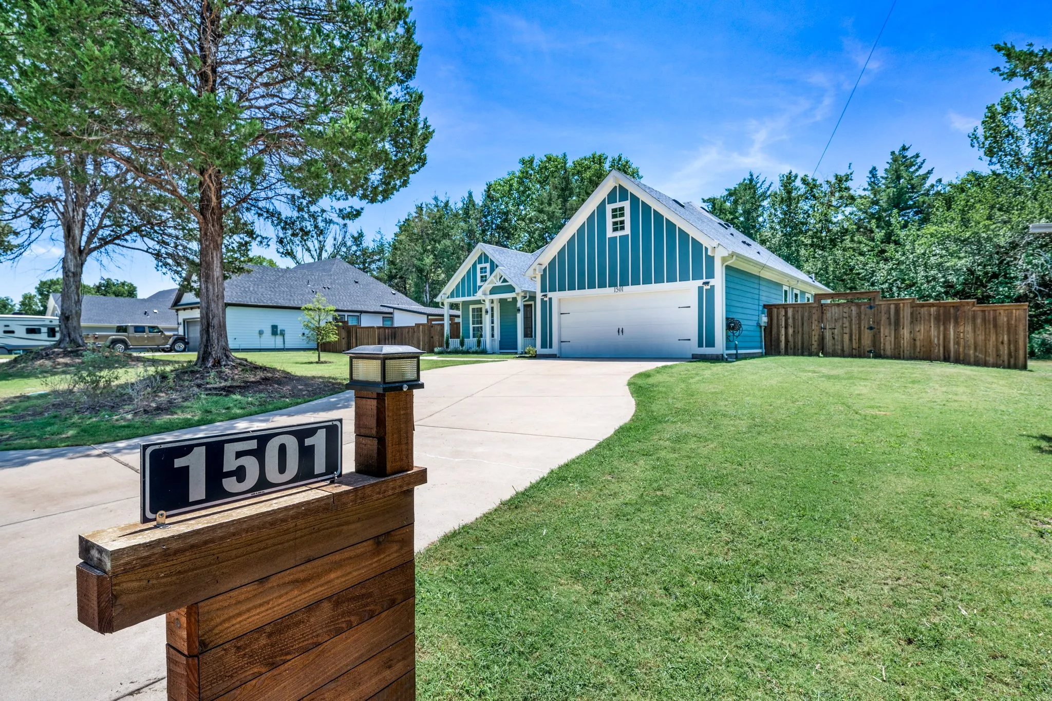 Single Family Residence For Sale in Hunt County , 1501 Oneal Street, Commerce, Texas 75428, 3 Bedroom, 3 Bathroom, 2 Garage spaces, 1,855 Sqft, built in 2022, mls#21343031, Real Estate Agent in Commerce, Homes For Sale in Hunt county, Homes For Sale in Commerce, Realtor in Commerce Texas, Real Estate Brokerage Independent Realty Texas, Luminita Cordes Realtor
