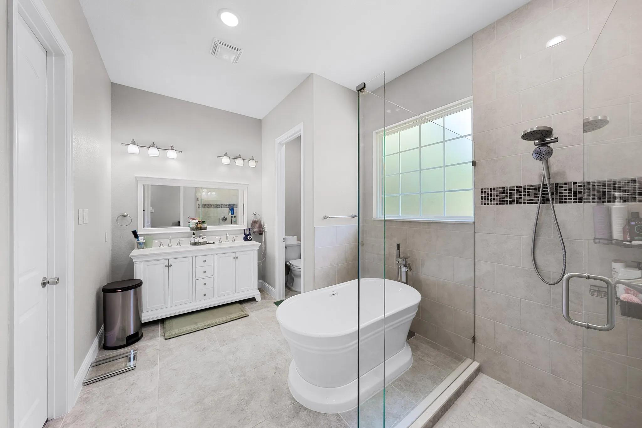 Single Family Residence For Sale in Hunt County , 1501 Oneal Street, Commerce, Texas 75428, 3 Bedroom, 3 Bathroom, 2 Garage spaces, 1,855 Sqft, built in 2022, mls#21343031, Real Estate Agent in Commerce, Homes For Sale in Hunt county, Homes For Sale in Commerce, Realtor in Commerce Texas, Real Estate Brokerage Independent Realty Texas, Luminita Cordes Realtor
