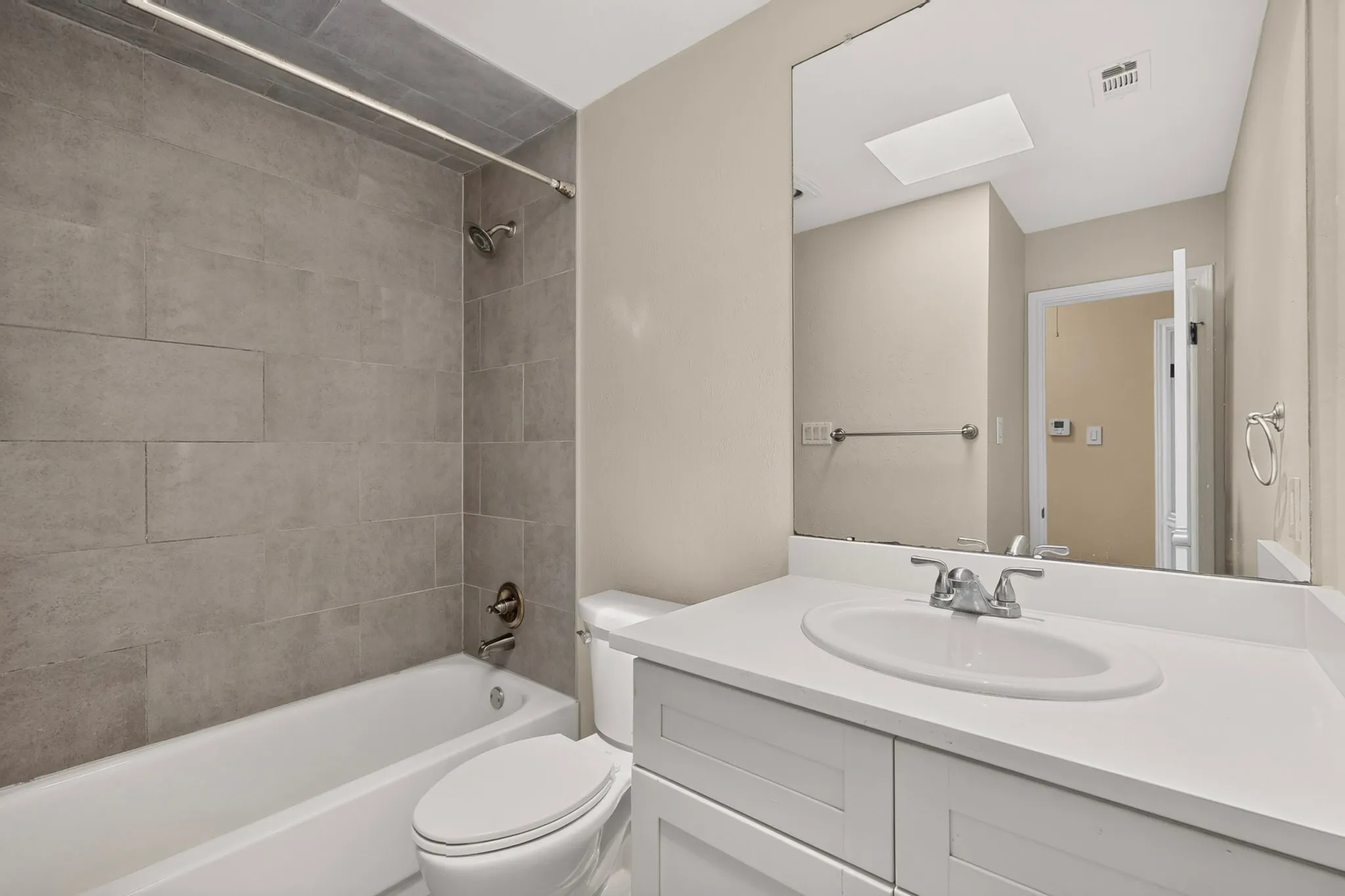 2nd bathroom