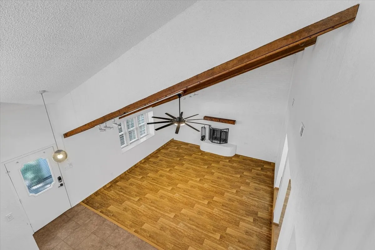 Single Family Residence For Sale in Tarrant County , 704 Matthews Court, Arlington, Texas 76012, 3 Bedroom, 2 Bathroom, 2 Garage spaces, 2,131 Sqft, built in 1978, mls#21344874, Real Estate Agent in Arlington, Homes For Sale in Tarrant county, Homes For Sale in Arlington, Realtor in Arlington Texas, Real Estate Brokerage Independent Realty Texas, Luminita Cordes Realtor