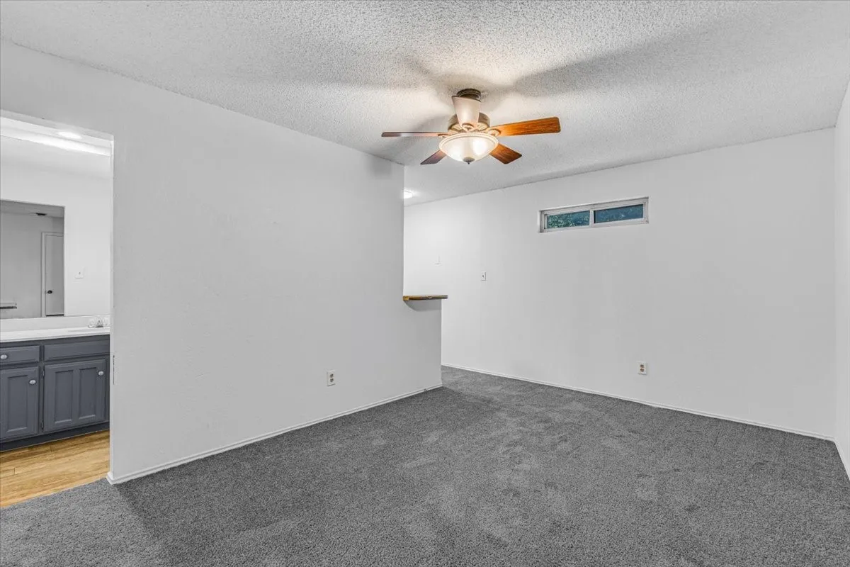 Single Family Residence For Sale in Tarrant County , 704 Matthews Court, Arlington, Texas 76012, 3 Bedroom, 2 Bathroom, 2 Garage spaces, 2,131 Sqft, built in 1978, mls#21344874, Real Estate Agent in Arlington, Homes For Sale in Tarrant county, Homes For Sale in Arlington, Realtor in Arlington Texas, Real Estate Brokerage Independent Realty Texas, Luminita Cordes Realtor