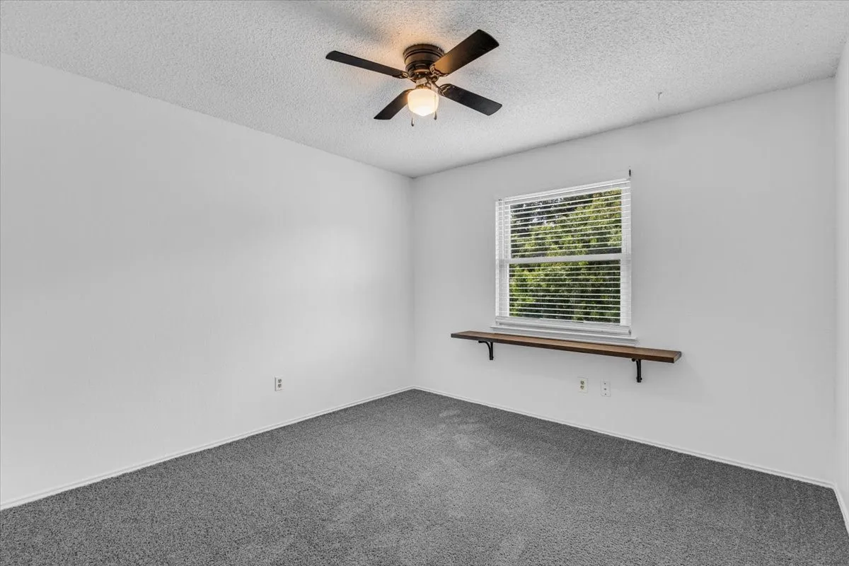 Single Family Residence For Sale in Tarrant County , 704 Matthews Court, Arlington, Texas 76012, 3 Bedroom, 2 Bathroom, 2 Garage spaces, 2,131 Sqft, built in 1978, mls#21344874, Real Estate Agent in Arlington, Homes For Sale in Tarrant county, Homes For Sale in Arlington, Realtor in Arlington Texas, Real Estate Brokerage Independent Realty Texas, Luminita Cordes Realtor