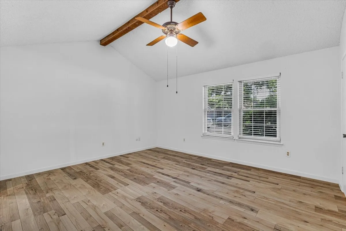 Single Family Residence For Sale in Tarrant County , 704 Matthews Court, Arlington, Texas 76012, 3 Bedroom, 2 Bathroom, 2 Garage spaces, 2,131 Sqft, built in 1978, mls#21344874, Real Estate Agent in Arlington, Homes For Sale in Tarrant county, Homes For Sale in Arlington, Realtor in Arlington Texas, Real Estate Brokerage Independent Realty Texas, Luminita Cordes Realtor
