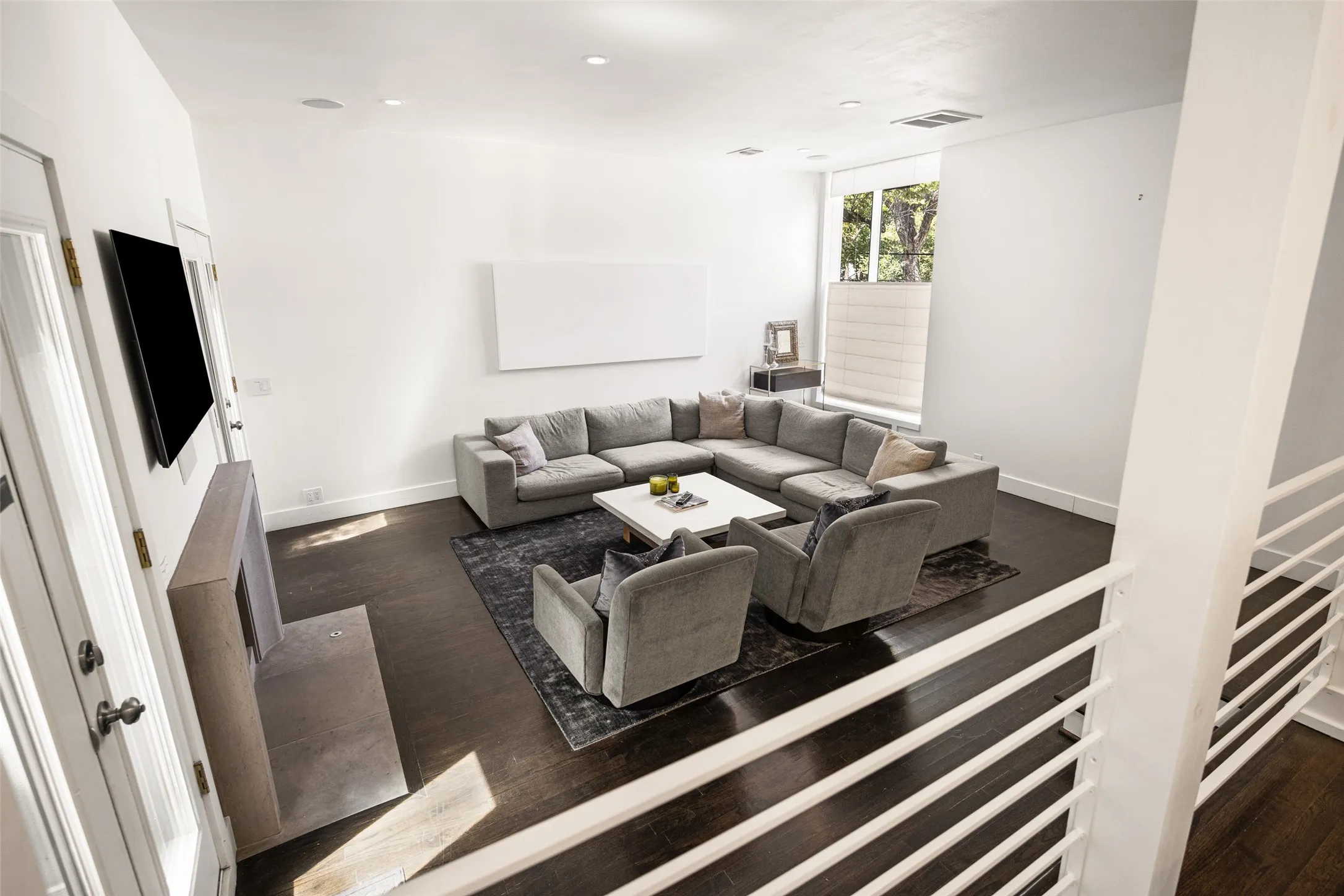 Condominium For Sale in Dallas County , 3606 Prescott Avenue, Dallas, Texas 75219, 2 Bedroom, 3 Bathroom, 1 Garage spaces, 2,109 Sqft, built in 1968, Price $650,000, mls#21346115, Real Estate Agent in Dallas, Homes For Sale in Dallas county, Homes For Sale in Dallas, Realtor in Dallas Texas, Real Estate Brokerage Independent Realty Texas, Luminita Cordes Realtor