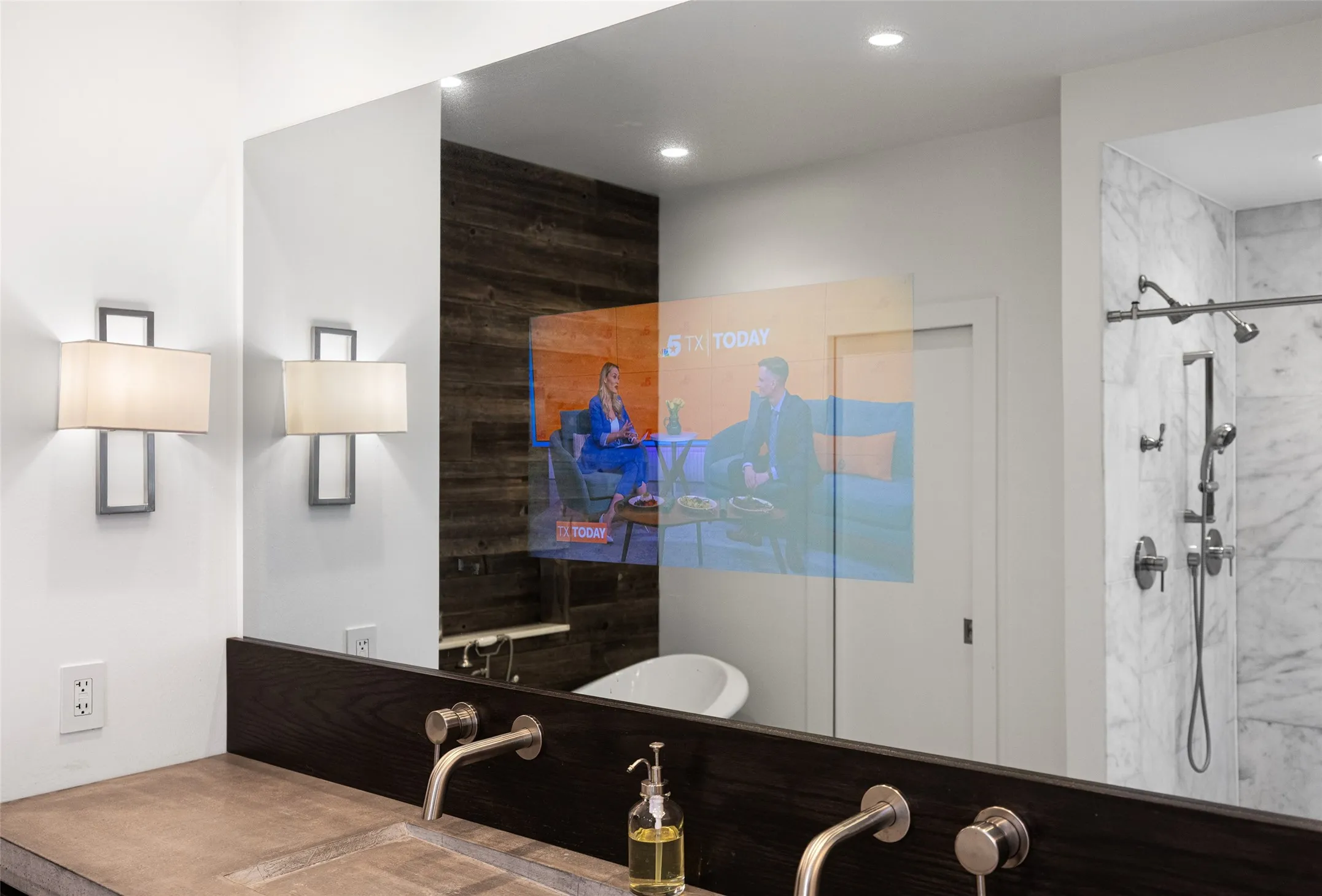 Condominium For Sale in Dallas County , 3606 Prescott Avenue, Dallas, Texas 75219, 2 Bedroom, 3 Bathroom, 1 Garage spaces, 2,109 Sqft, built in 1968, Price $650,000, mls#21346115, Real Estate Agent in Dallas, Homes For Sale in Dallas county, Homes For Sale in Dallas, Realtor in Dallas Texas, Real Estate Brokerage Independent Realty Texas, Luminita Cordes Realtor