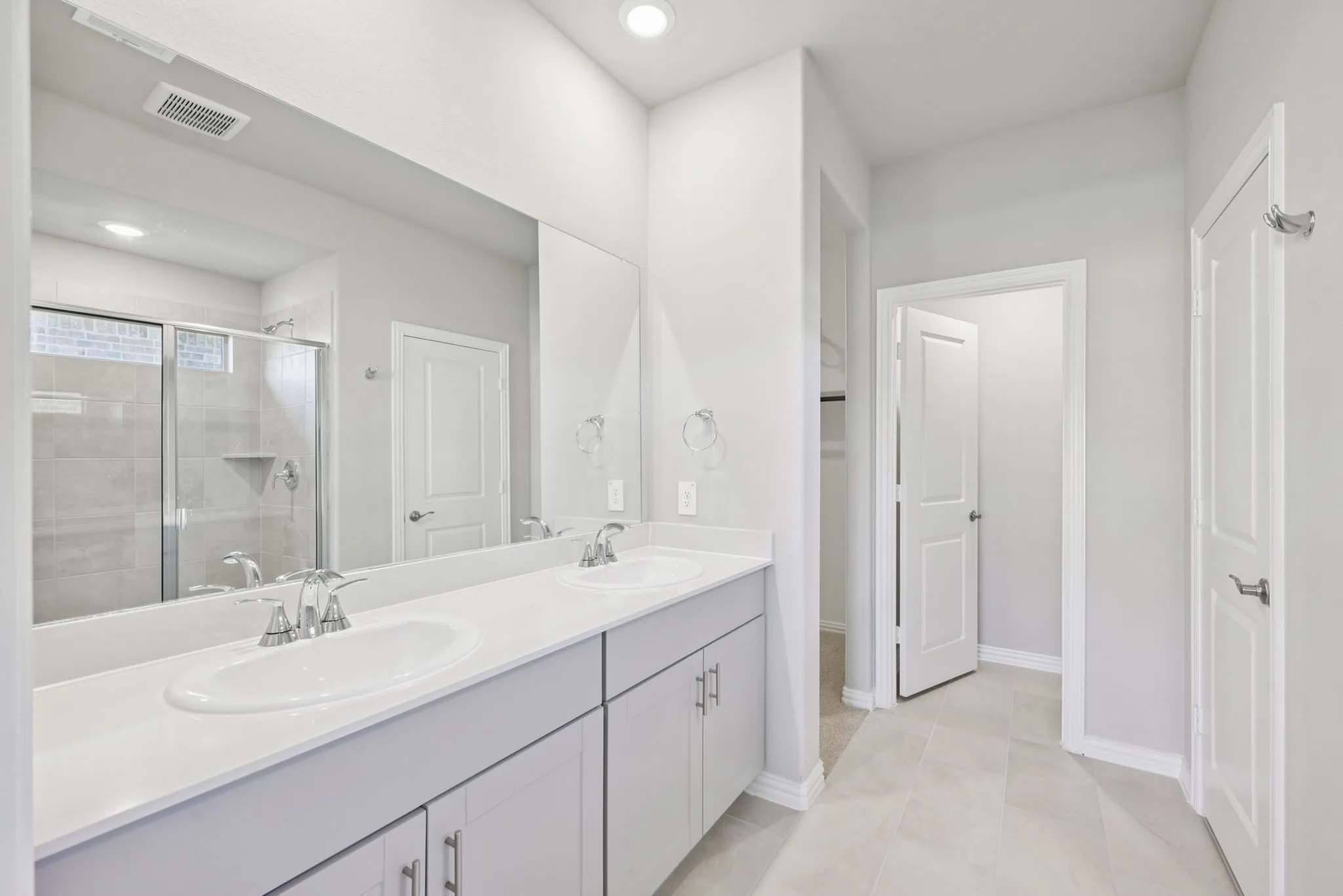 Photo is not of the actual home, but is an inspirational photo of builder’s model home and may depict options, furnishings, and/or decorator features that are not included.