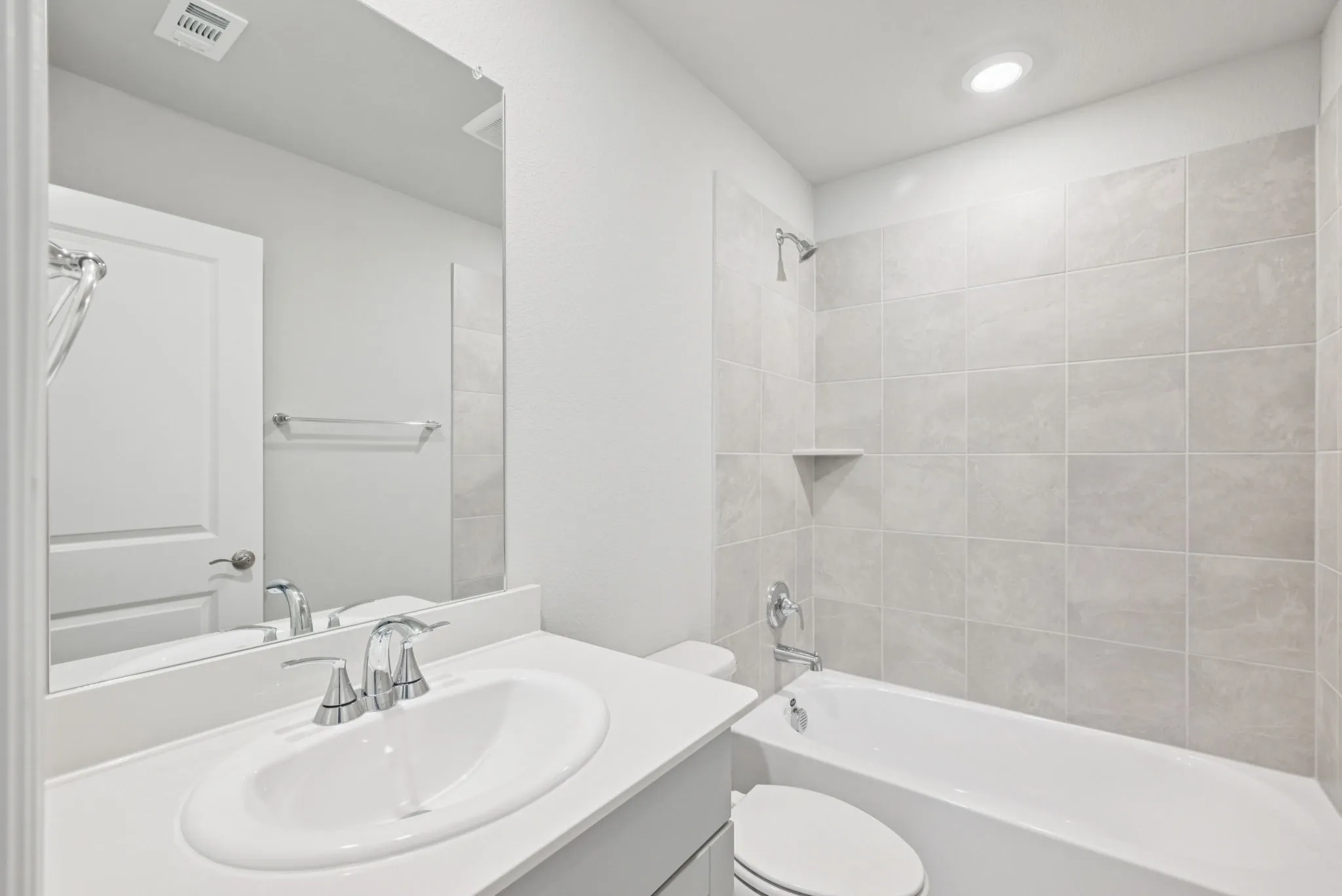 Photo is not of the actual home, but is an inspirational photo of builder’s model home and may depict options, furnishings, and/or decorator features that are not included.