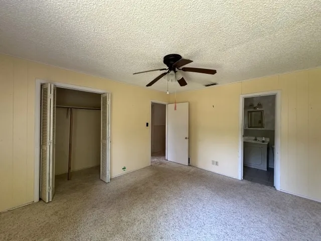 Single Family Residence For Sale in Smith County , 305 Butler Street, Arp, Texas 75750, 3 Bedroom, 2 Bathroom, Garage spaces, 2,585 Sqft, built in 1959, mls#21347201, Real Estate Agent in Arp, Homes For Sale in Smith county, Homes For Sale in Arp, Realtor in Arp Texas, Real Estate Brokerage Independent Realty Texas, Luminita Cordes Realtor