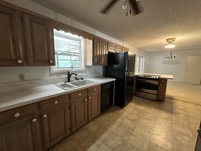 Single Family Residence For Sale in Smith County , 305 Butler Street, Arp, Texas 75750, 3 Bedroom, 2 Bathroom, Garage spaces, 2,585 Sqft, built in 1959, mls#21347201, Real Estate Agent in Arp, Homes For Sale in Smith county, Homes For Sale in Arp, Realtor in Arp Texas, Real Estate Brokerage Independent Realty Texas, Luminita Cordes Realtor