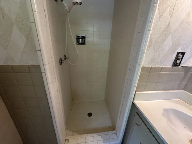 Single Family Residence For Sale in Smith County , 305 Butler Street, Arp, Texas 75750, 3 Bedroom, 2 Bathroom, Garage spaces, 2,585 Sqft, built in 1959, mls#21347201, Real Estate Agent in Arp, Homes For Sale in Smith county, Homes For Sale in Arp, Realtor in Arp Texas, Real Estate Brokerage Independent Realty Texas, Luminita Cordes Realtor