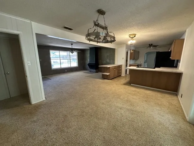 Single Family Residence For Sale in Smith County , 305 Butler Street, Arp, Texas 75750, 3 Bedroom, 2 Bathroom, Garage spaces, 2,585 Sqft, built in 1959, mls#21347201, Real Estate Agent in Arp, Homes For Sale in Smith county, Homes For Sale in Arp, Realtor in Arp Texas, Real Estate Brokerage Independent Realty Texas, Luminita Cordes Realtor
