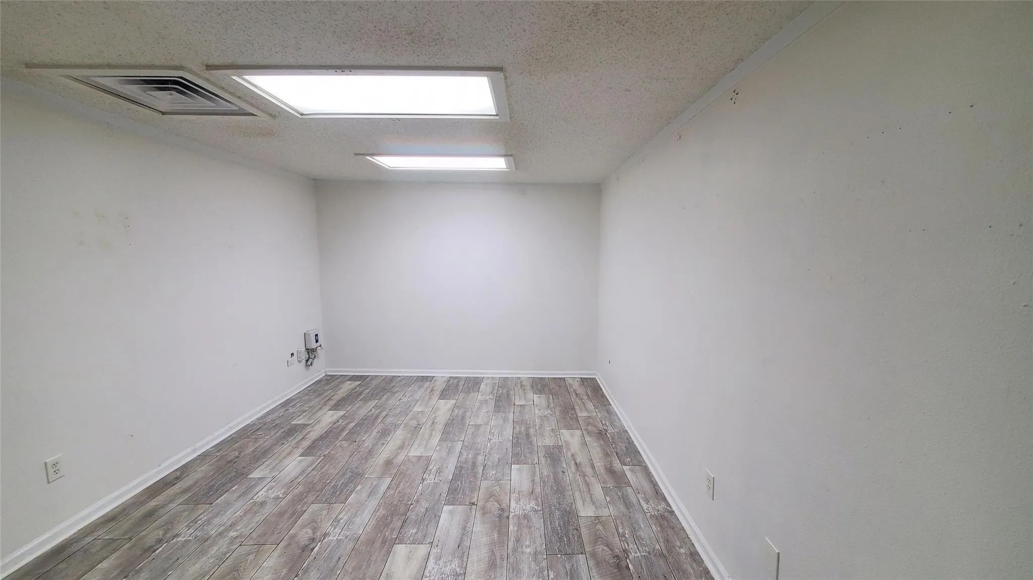 Office For Rent in Rockwall County , 118 E Main Street 100, Royse City, Texas 75189, 0, 0, Garage spaces, 0 Sqft, built in 1920, Price $750, mls#21347208, Real Estate Agent in Royse City, Homes For Rent in Rockwall county, Homes For Rent in Royse City, Realtor in Royse City Texas, Real Estate Brokerage Independent Realty Texas, Luminita Cordes Realtor