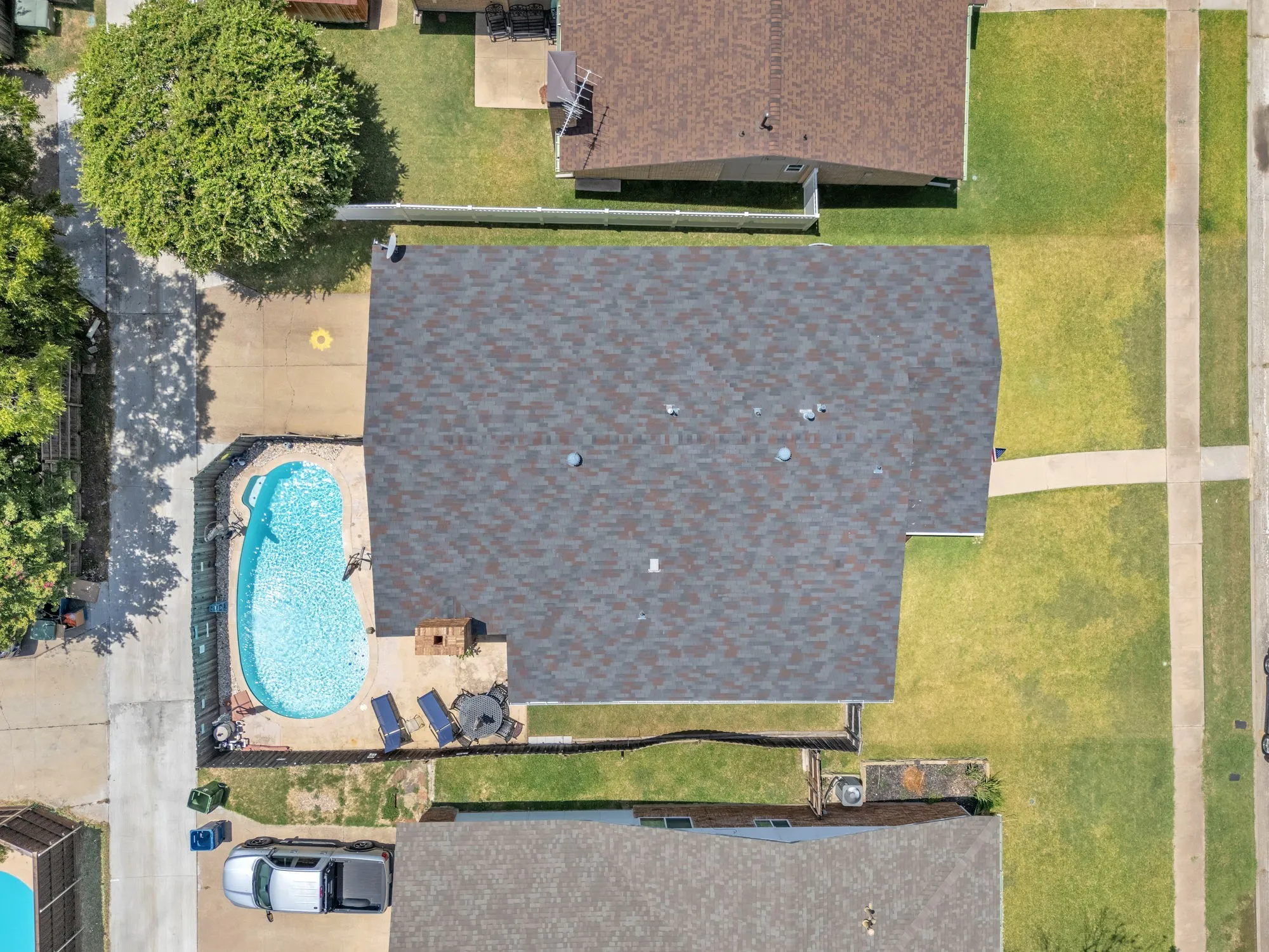 Single Family Residence For Sale in Denton County , 4908 Crawford Drive, The Colony, Texas 75056, 3 Bedroom, 2 Bathroom, 2 Garage spaces, 1,946 Sqft, built in 1977, mls#21345951, Real Estate Agent in The Colony, Homes For Sale in Denton county, Homes For Sale in The Colony, Realtor in The Colony Texas, Real Estate Brokerage Independent Realty Texas, Luminita Cordes Realtor