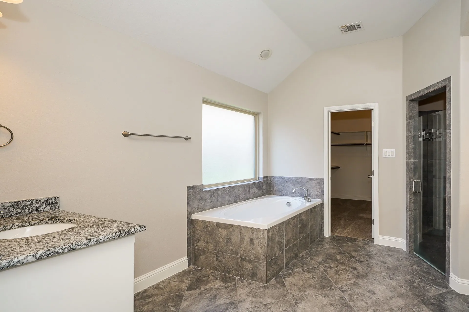 Single Family Residence For Sale in Tarrant County , 7428 Errandale Drive, Fort Worth, Texas 76179, 3 Bedroom, 2 Bathroom, 2 Garage spaces, 1,919 Sqft, built in 2015, mls#21344945, Real Estate Agent in Fort Worth, Homes For Sale in Tarrant county, Homes For Sale in Fort Worth, Realtor in Fort Worth Texas, Real Estate Brokerage Independent Realty Texas, Luminita Cordes Realtor