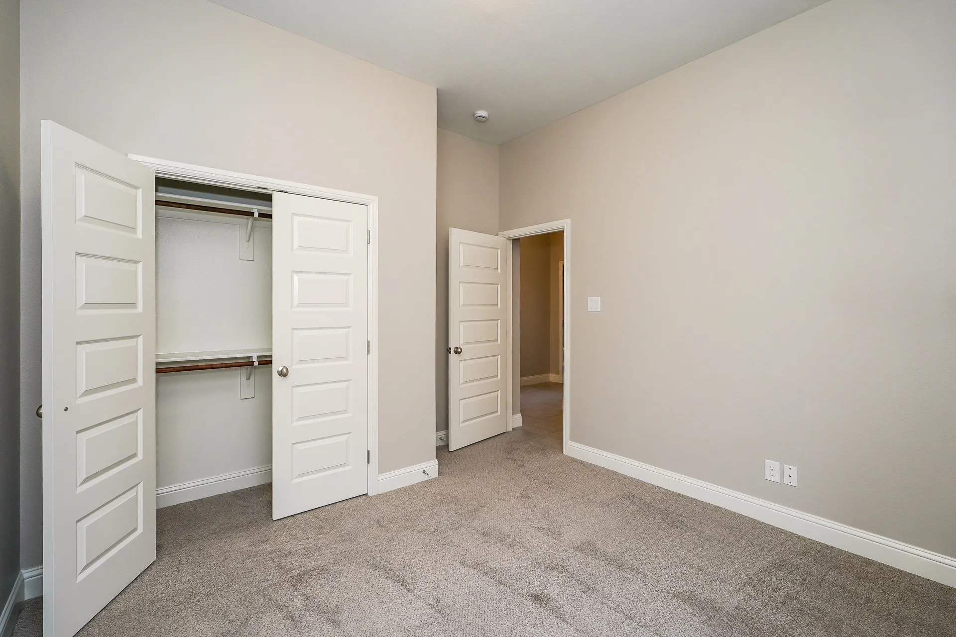 Single Family Residence For Sale in Tarrant County , 7428 Errandale Drive, Fort Worth, Texas 76179, 3 Bedroom, 2 Bathroom, 2 Garage spaces, 1,919 Sqft, built in 2015, mls#21344945, Real Estate Agent in Fort Worth, Homes For Sale in Tarrant county, Homes For Sale in Fort Worth, Realtor in Fort Worth Texas, Real Estate Brokerage Independent Realty Texas, Luminita Cordes Realtor