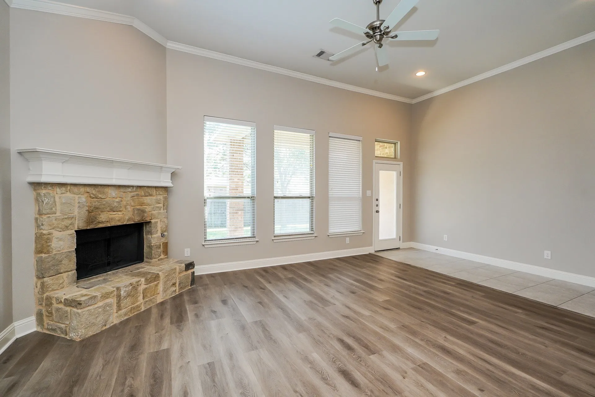 Single Family Residence For Sale in Tarrant County , 7428 Errandale Drive, Fort Worth, Texas 76179, 3 Bedroom, 2 Bathroom, 2 Garage spaces, 1,919 Sqft, built in 2015, mls#21344945, Real Estate Agent in Fort Worth, Homes For Sale in Tarrant county, Homes For Sale in Fort Worth, Realtor in Fort Worth Texas, Real Estate Brokerage Independent Realty Texas, Luminita Cordes Realtor