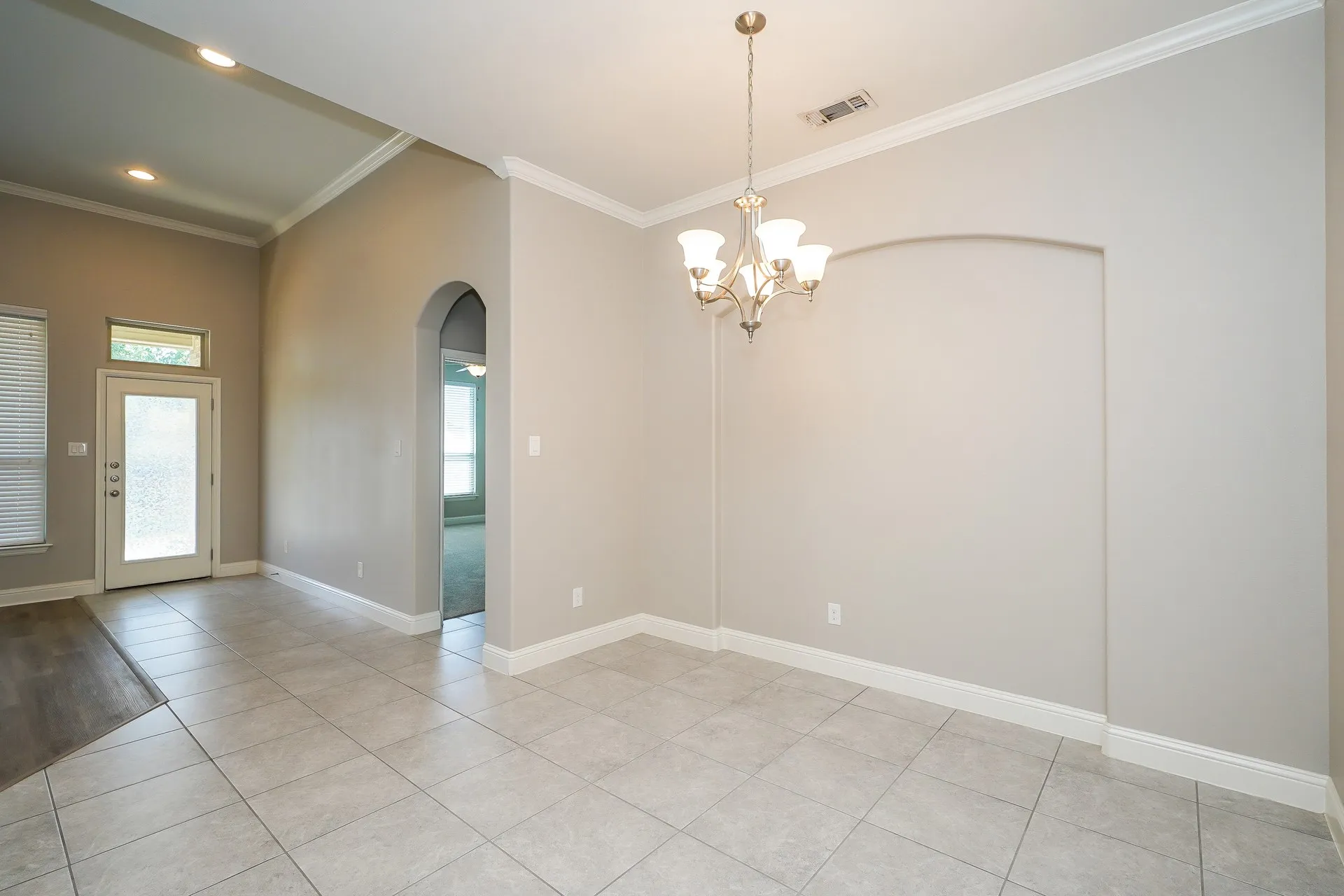 Single Family Residence For Sale in Tarrant County , 7428 Errandale Drive, Fort Worth, Texas 76179, 3 Bedroom, 2 Bathroom, 2 Garage spaces, 1,919 Sqft, built in 2015, mls#21344945, Real Estate Agent in Fort Worth, Homes For Sale in Tarrant county, Homes For Sale in Fort Worth, Realtor in Fort Worth Texas, Real Estate Brokerage Independent Realty Texas, Luminita Cordes Realtor