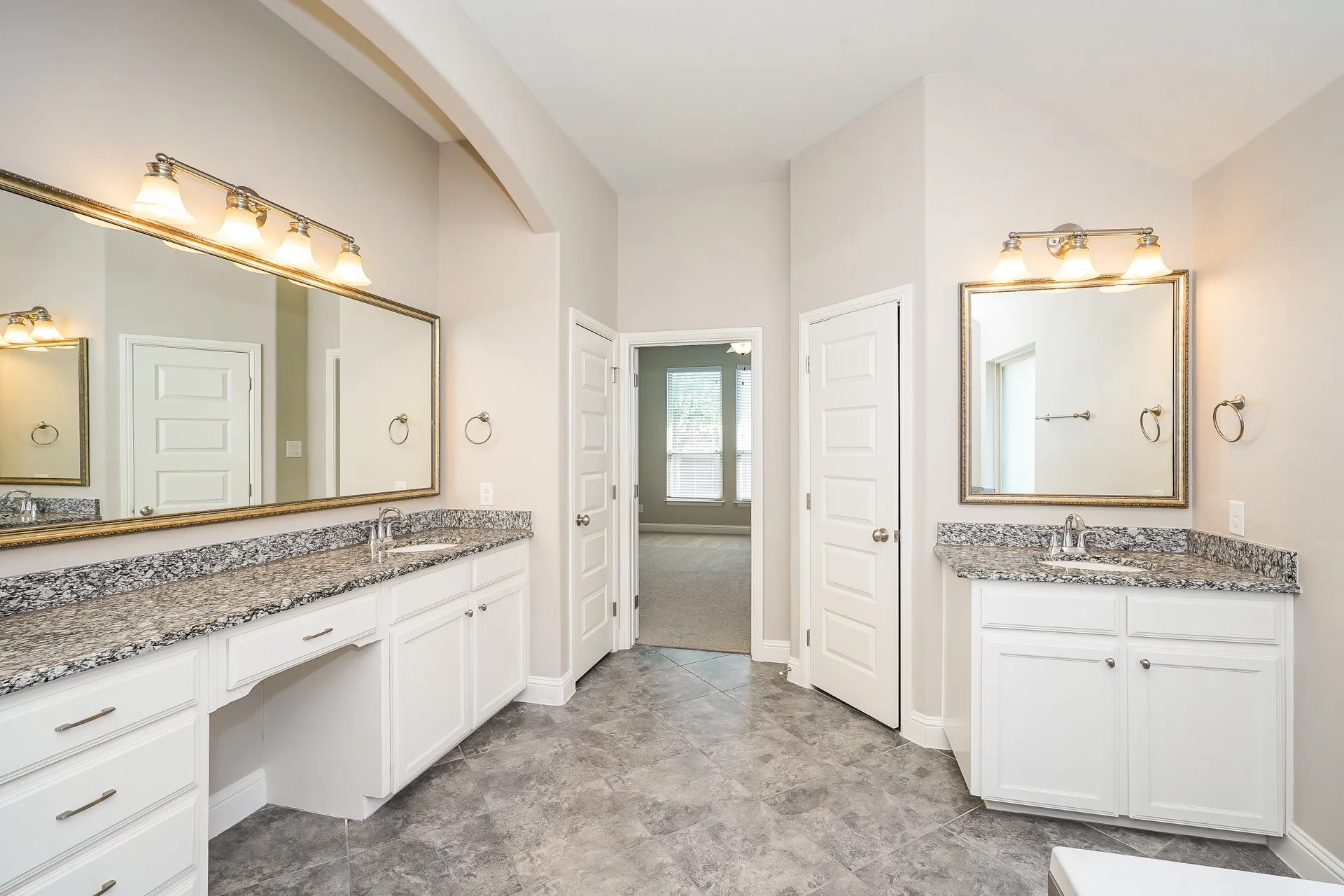 Single Family Residence For Sale in Tarrant County , 7428 Errandale Drive, Fort Worth, Texas 76179, 3 Bedroom, 2 Bathroom, 2 Garage spaces, 1,919 Sqft, built in 2015, mls#21344945, Real Estate Agent in Fort Worth, Homes For Sale in Tarrant county, Homes For Sale in Fort Worth, Realtor in Fort Worth Texas, Real Estate Brokerage Independent Realty Texas, Luminita Cordes Realtor