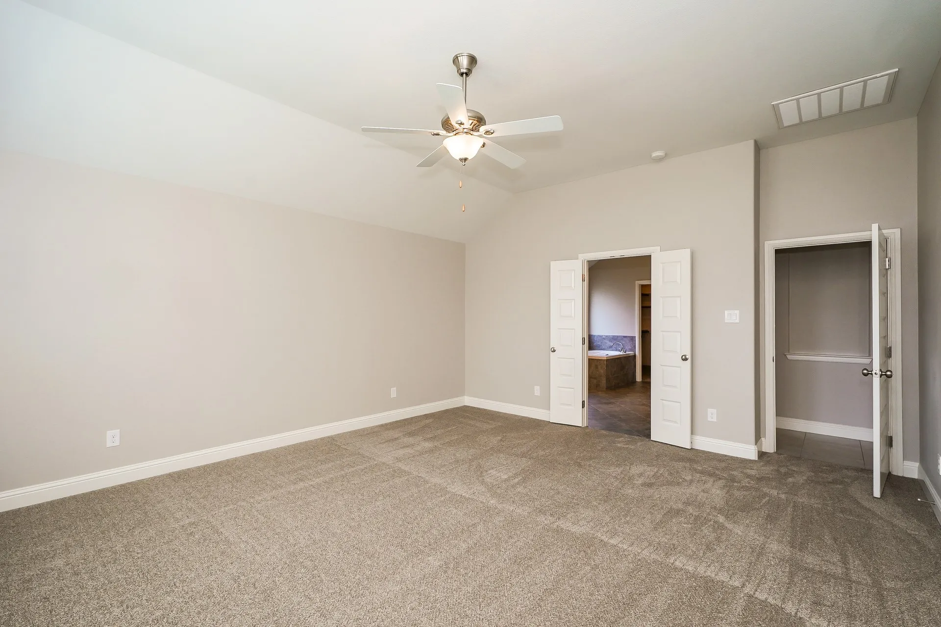 Single Family Residence For Sale in Tarrant County , 7428 Errandale Drive, Fort Worth, Texas 76179, 3 Bedroom, 2 Bathroom, 2 Garage spaces, 1,919 Sqft, built in 2015, mls#21344945, Real Estate Agent in Fort Worth, Homes For Sale in Tarrant county, Homes For Sale in Fort Worth, Realtor in Fort Worth Texas, Real Estate Brokerage Independent Realty Texas, Luminita Cordes Realtor