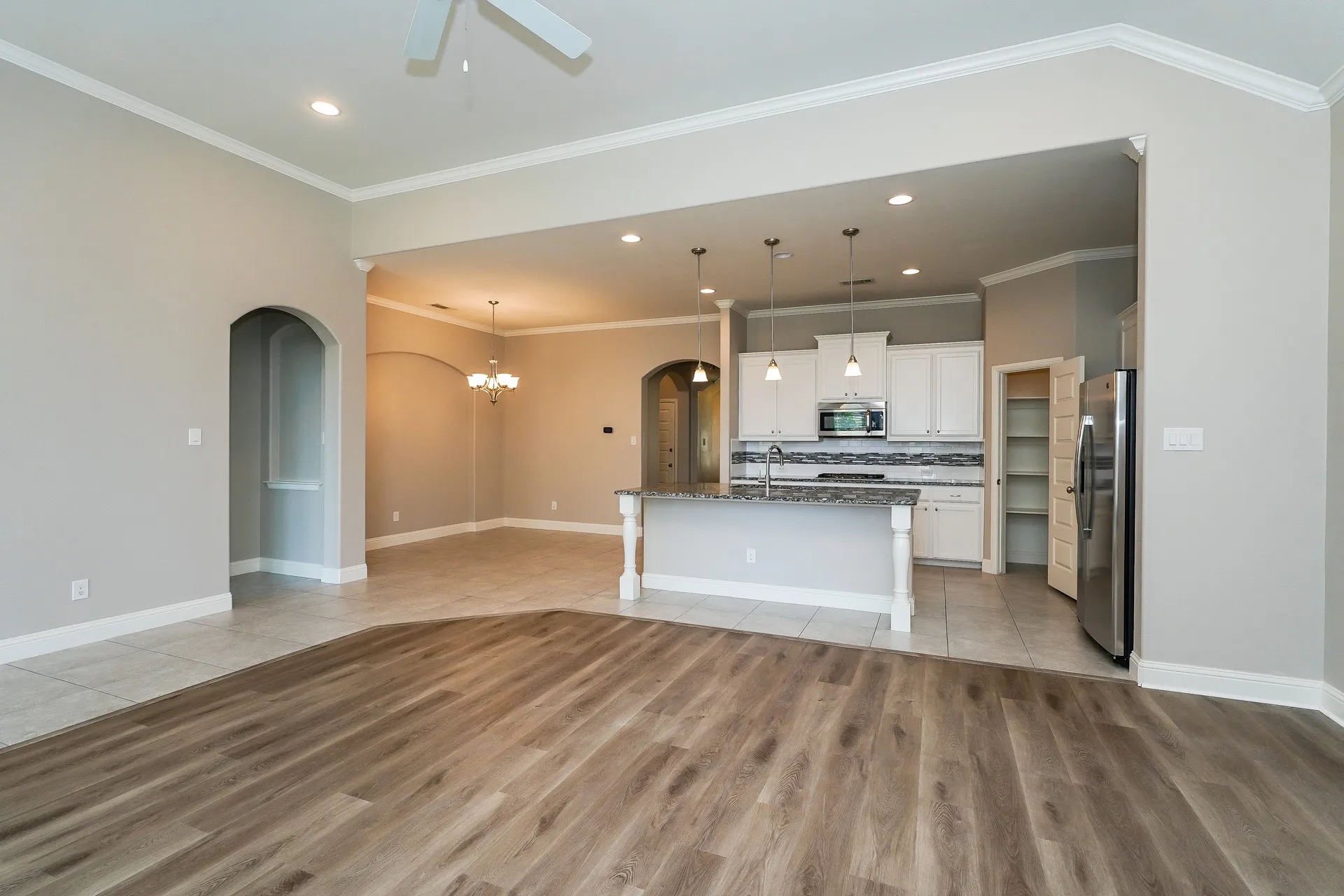 Single Family Residence For Sale in Tarrant County , 7428 Errandale Drive, Fort Worth, Texas 76179, 3 Bedroom, 2 Bathroom, 2 Garage spaces, 1,919 Sqft, built in 2015, mls#21344945, Real Estate Agent in Fort Worth, Homes For Sale in Tarrant county, Homes For Sale in Fort Worth, Realtor in Fort Worth Texas, Real Estate Brokerage Independent Realty Texas, Luminita Cordes Realtor