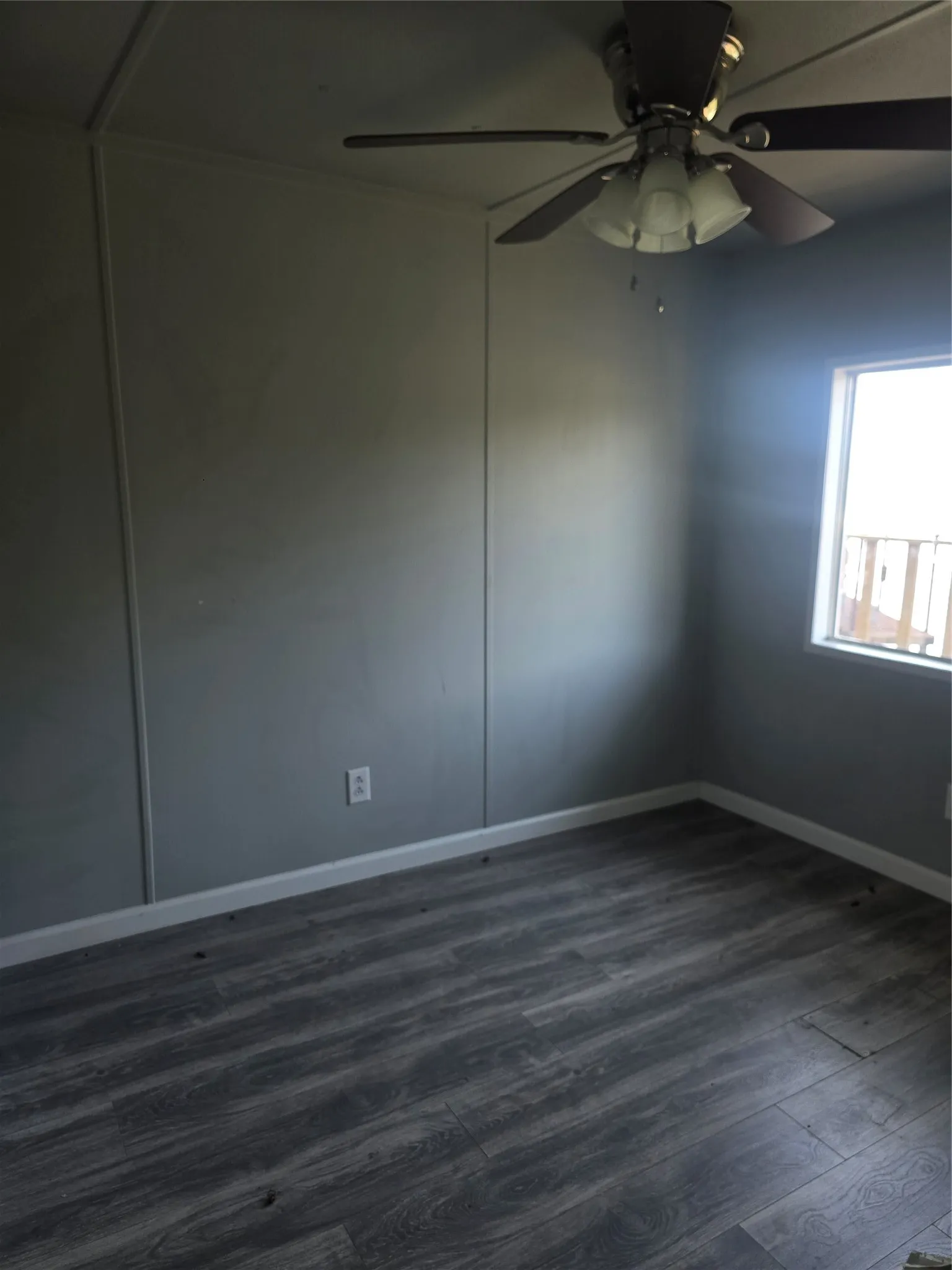 Single Family Residence For Sale in Hood County , 3903 Montgomery Drive, Granbury, Texas 76049, 2 Bedroom, 2 Bathroom, Garage spaces, 840 Sqft, built in 1981, mls#21346236, Real Estate Agent in Granbury, Homes For Sale in Hood county, Homes For Sale in Granbury, Realtor in Granbury Texas, Real Estate Brokerage Independent Realty Texas, Luminita Cordes Realtor