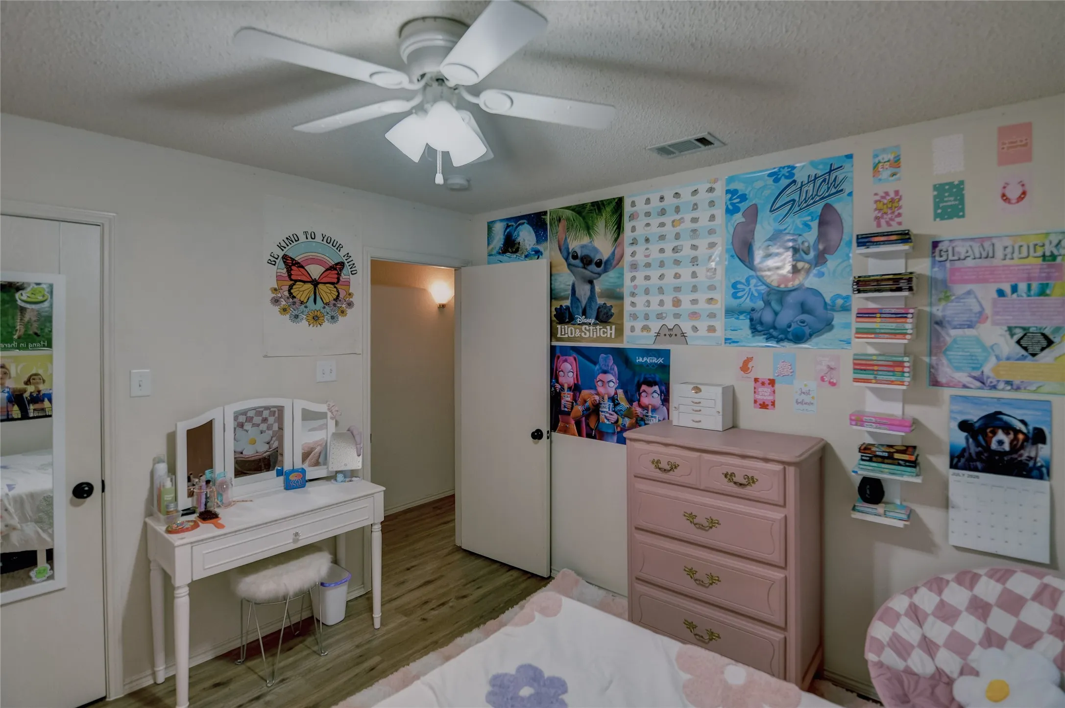Single Family Residence For Sale in Tarrant County , 1129 Doreen Street, White Settlement, Texas 76108, 3 Bedroom, 2 Bathroom, 2 Garage spaces, 1,477 Sqft, built in 2002, mls#21346346, Real Estate Agent in White Settlement, Homes For Sale in Tarrant county, Homes For Sale in White Settlement, Realtor in White Settlement Texas, Real Estate Brokerage Independent Realty Texas, Luminita Cordes Realtor