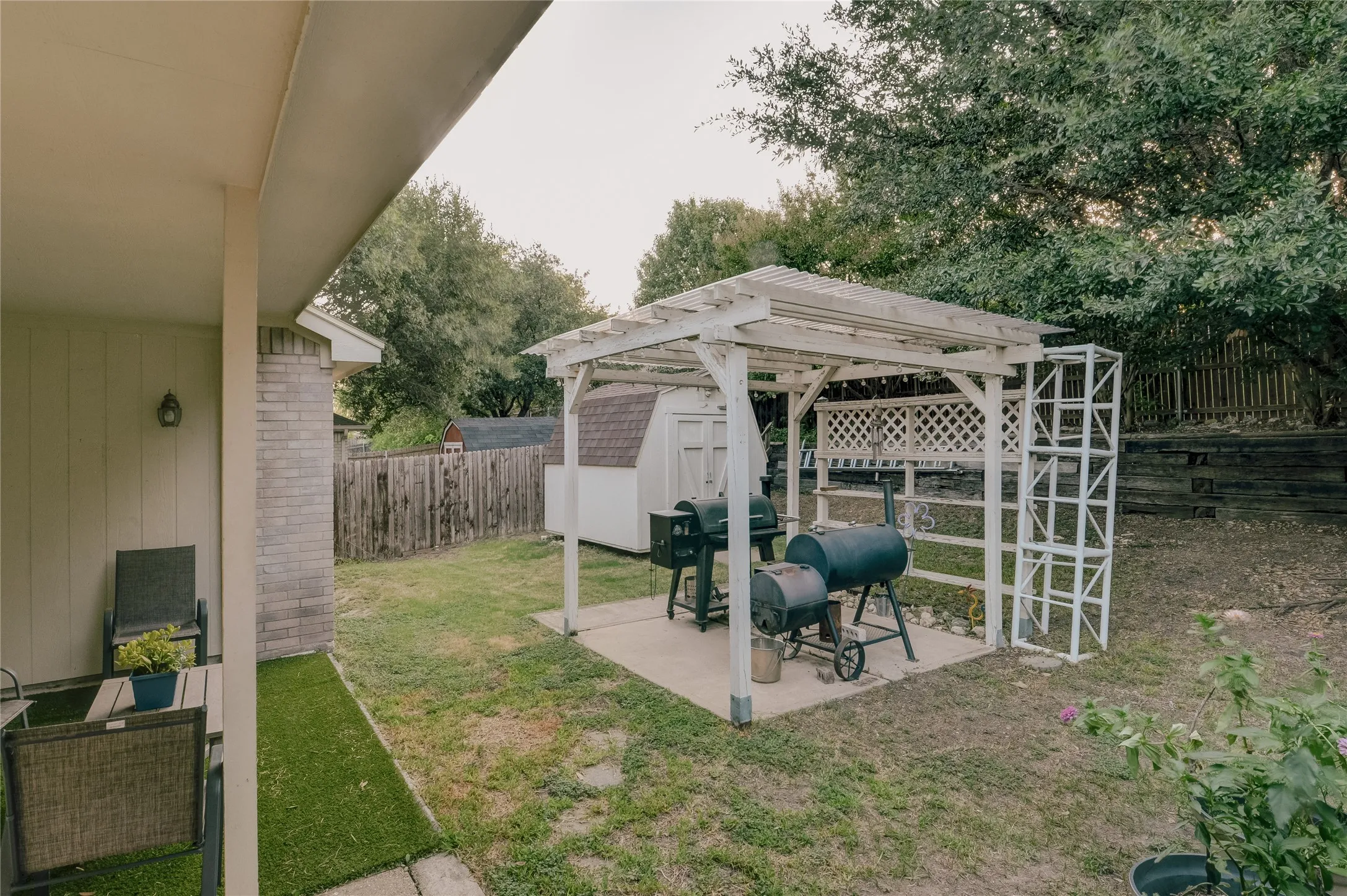 Single Family Residence For Sale in Tarrant County , 1129 Doreen Street, White Settlement, Texas 76108, 3 Bedroom, 2 Bathroom, 2 Garage spaces, 1,477 Sqft, built in 2002, mls#21346346, Real Estate Agent in White Settlement, Homes For Sale in Tarrant county, Homes For Sale in White Settlement, Realtor in White Settlement Texas, Real Estate Brokerage Independent Realty Texas, Luminita Cordes Realtor