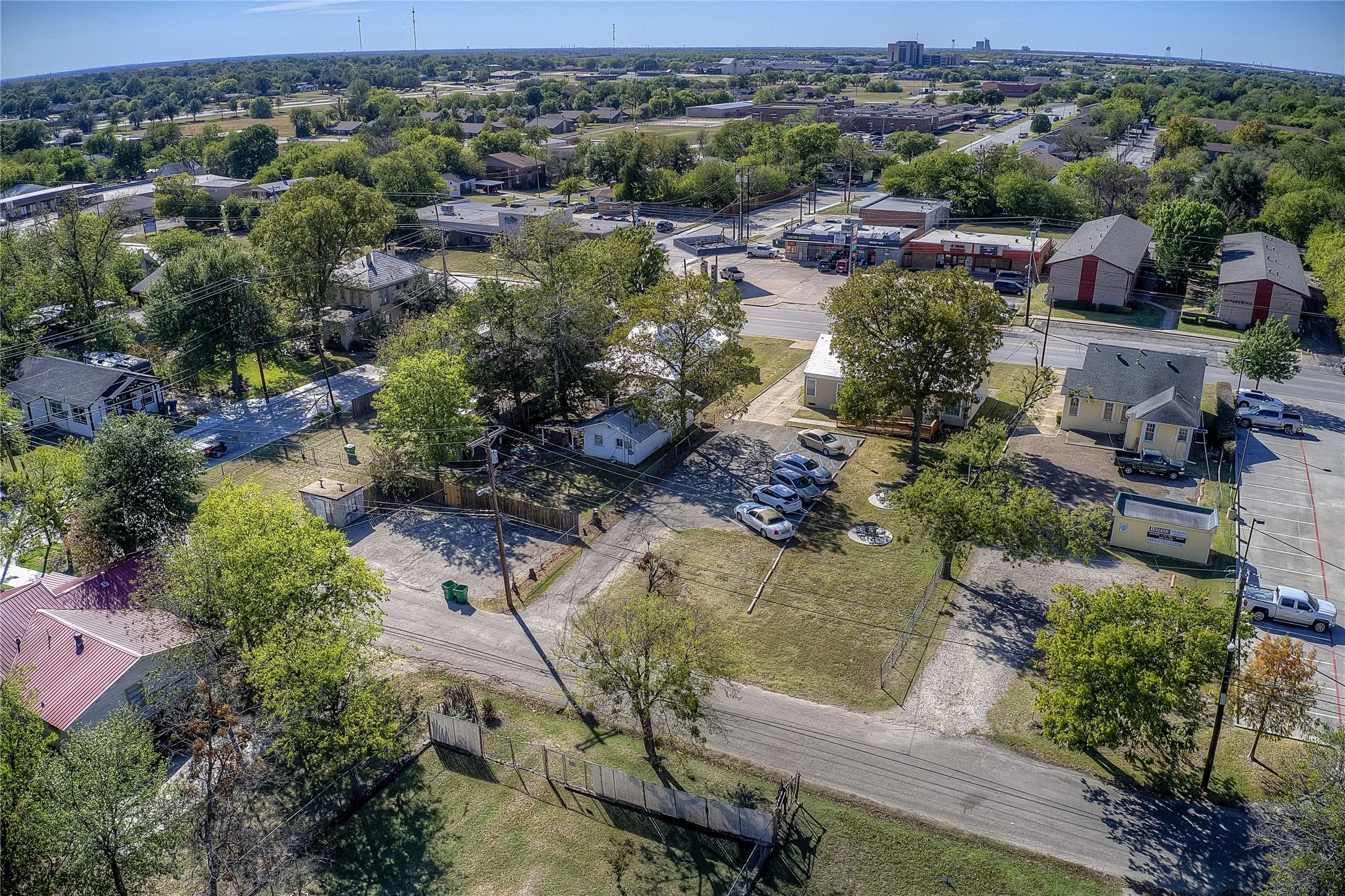 Retail For Sale in Hunt County , 4319 Wesley Street, Greenville, Texas 75401, 0, 0, Garage spaces, 0 Sqft, built in 1940, mls#21326355, Real Estate Agent in Greenville, Homes For Sale in Hunt county, Homes For Sale in Greenville, Realtor in Greenville Texas, Real Estate Brokerage Independent Realty Texas, Luminita Cordes Realtor