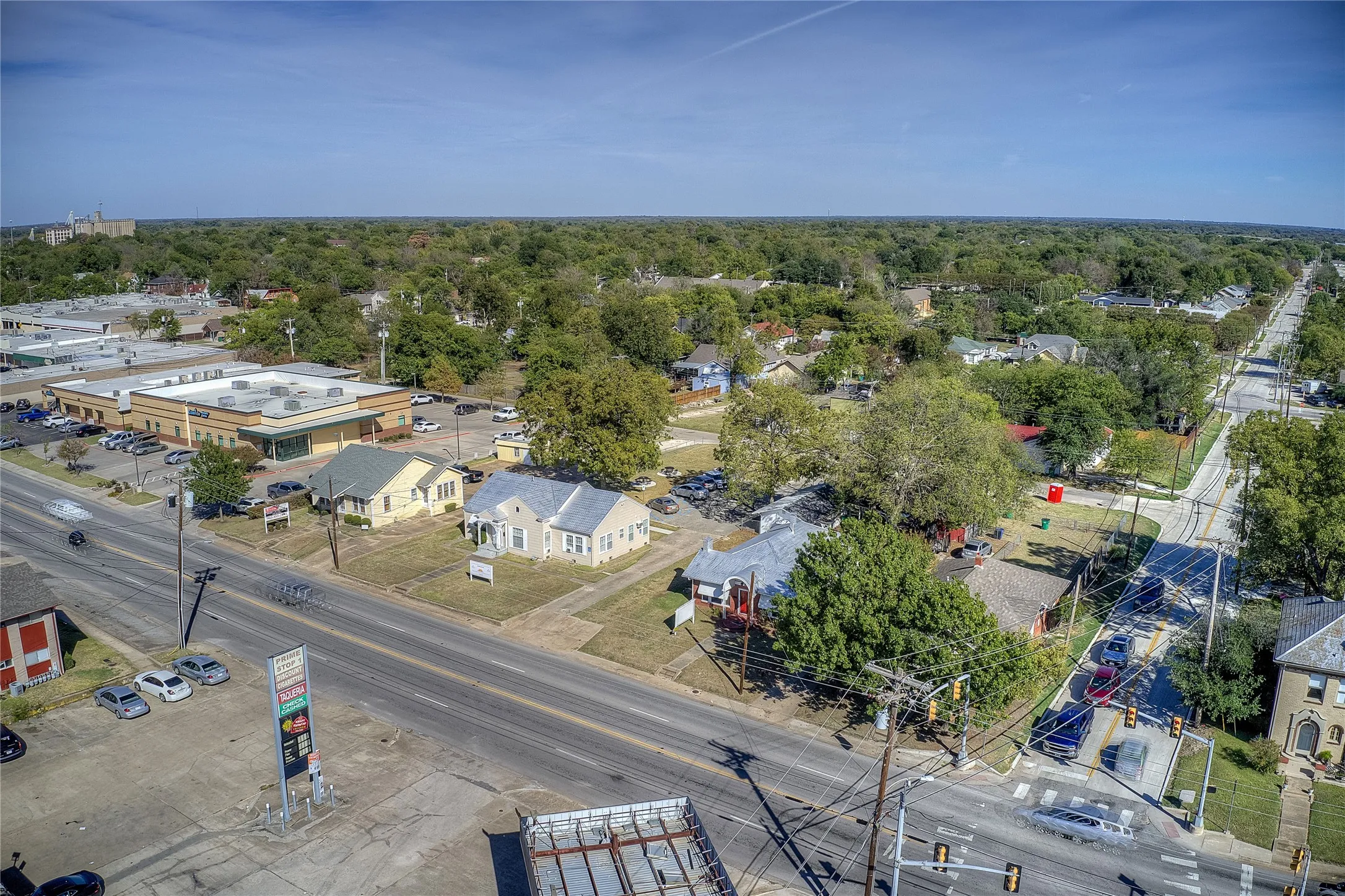 Retail For Sale in Hunt County , 4319 Wesley Street, Greenville, Texas 75401, 0, 0, Garage spaces, 0 Sqft, built in 1940, mls#21326355, Real Estate Agent in Greenville, Homes For Sale in Hunt county, Homes For Sale in Greenville, Realtor in Greenville Texas, Real Estate Brokerage Independent Realty Texas, Luminita Cordes Realtor
