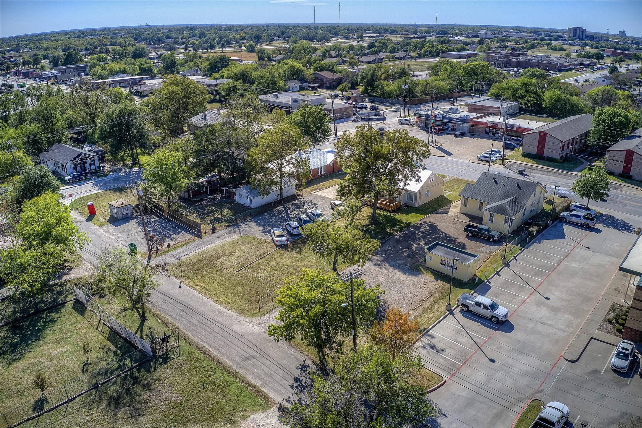 Retail For Sale in Hunt County , 4319 Wesley Street, Greenville, Texas 75401, 0, 0, Garage spaces, 0 Sqft, built in 1940, mls#21326355, Real Estate Agent in Greenville, Homes For Sale in Hunt county, Homes For Sale in Greenville, Realtor in Greenville Texas, Real Estate Brokerage Independent Realty Texas, Luminita Cordes Realtor