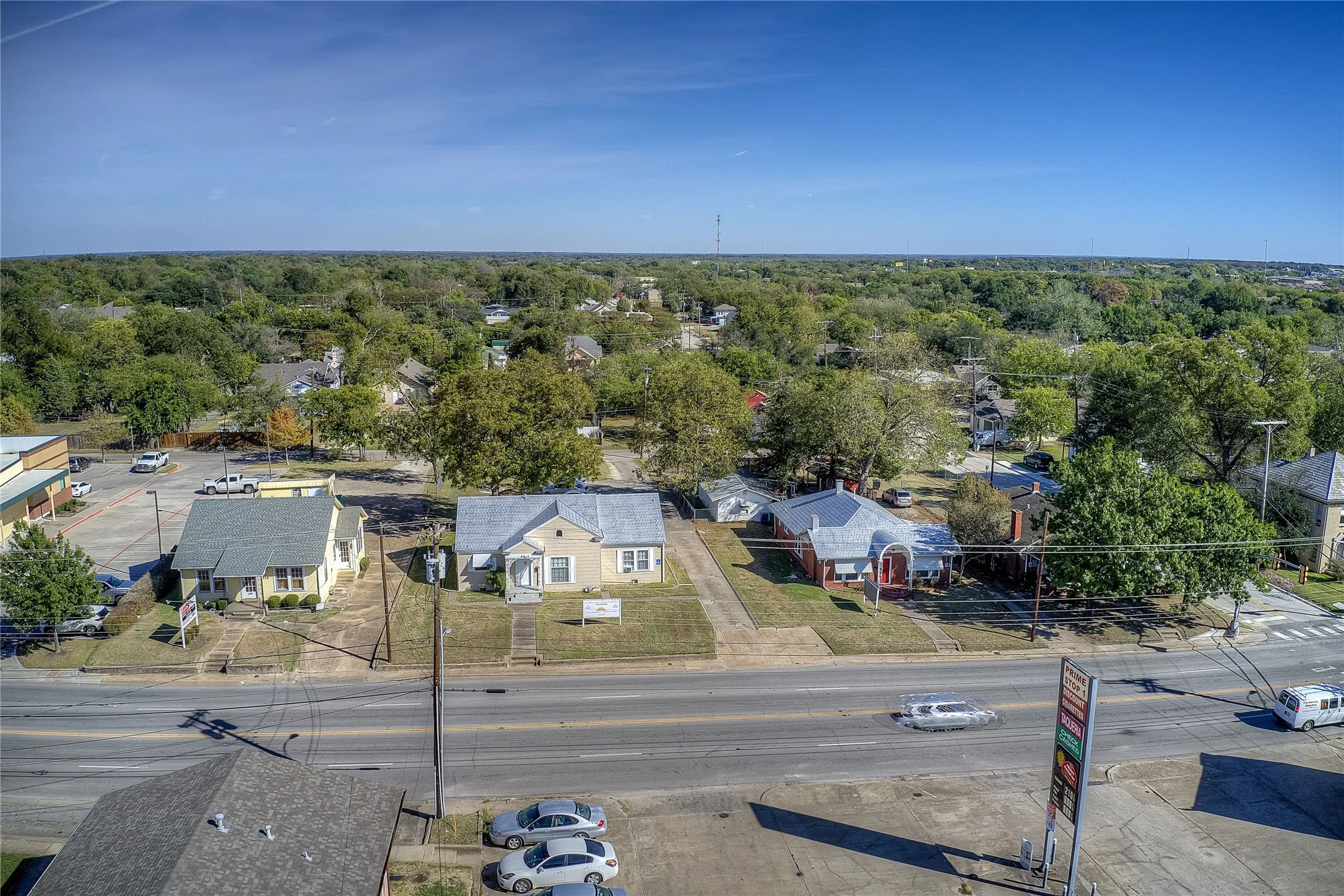 Retail For Sale in Hunt County , 4319 Wesley Street, Greenville, Texas 75401, 0, 0, Garage spaces, 0 Sqft, built in 1940, mls#21326355, Real Estate Agent in Greenville, Homes For Sale in Hunt county, Homes For Sale in Greenville, Realtor in Greenville Texas, Real Estate Brokerage Independent Realty Texas, Luminita Cordes Realtor