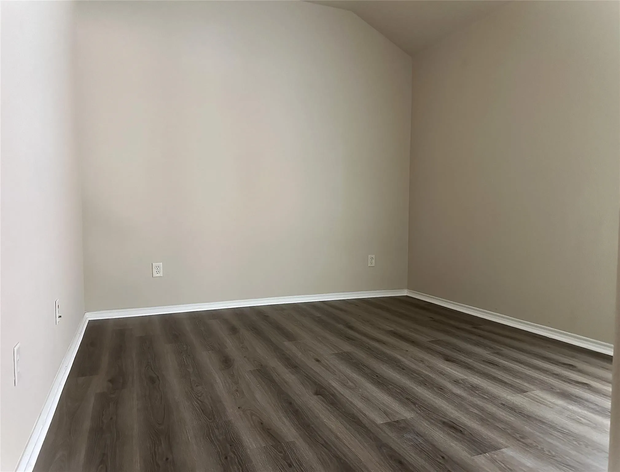 Single Family Residence For Rent in Collin County , 929 Hazels Way, Anna, Texas 75409, 4 Bedroom, 2 Bathroom, 2 Garage spaces, 1,645 Sqft, built in 2014, mls#21347233, Real Estate Agent in Anna, Homes For Rent in Collin county, Homes For Rent in Anna, Realtor in Anna Texas, Real Estate Brokerage Independent Realty Texas, Luminita Cordes Realtor