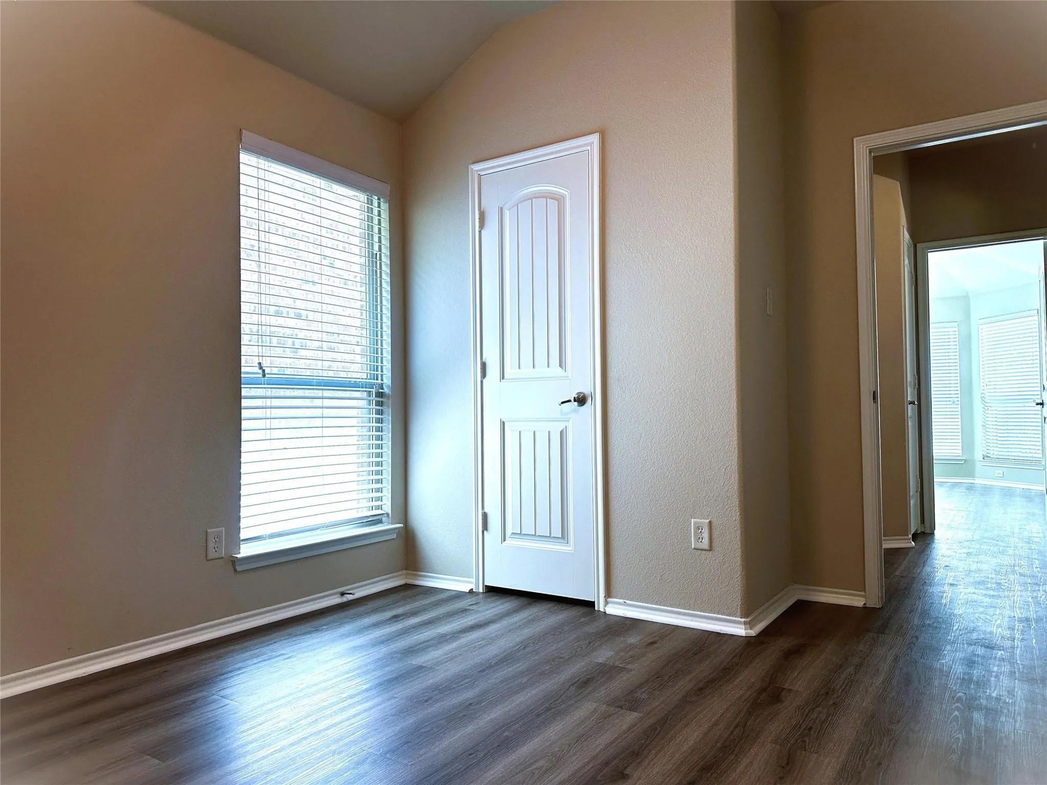 Single Family Residence For Rent in Collin County , 929 Hazels Way, Anna, Texas 75409, 4 Bedroom, 2 Bathroom, 2 Garage spaces, 1,645 Sqft, built in 2014, mls#21347233, Real Estate Agent in Anna, Homes For Rent in Collin county, Homes For Rent in Anna, Realtor in Anna Texas, Real Estate Brokerage Independent Realty Texas, Luminita Cordes Realtor