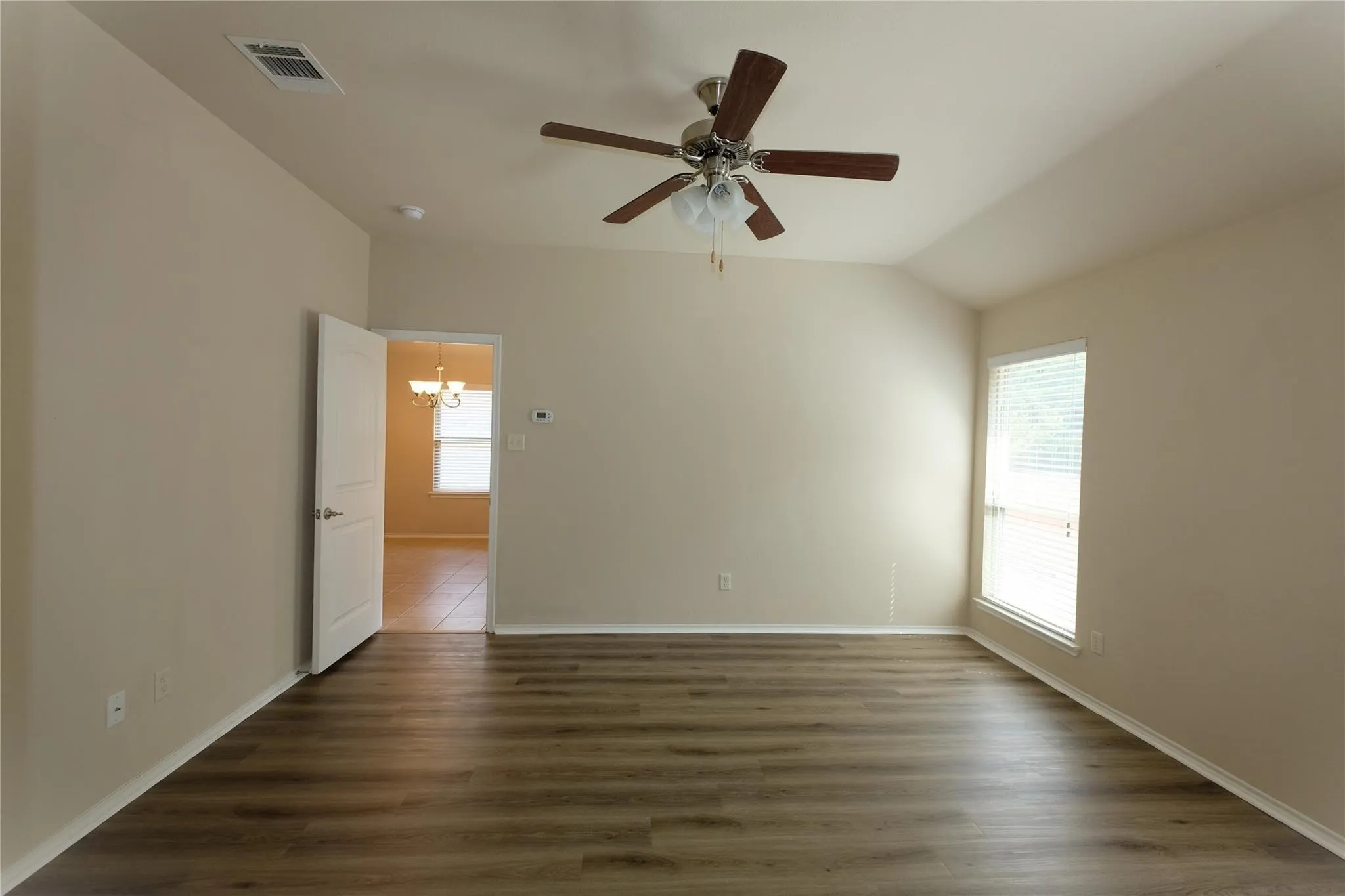 Single Family Residence For Rent in Collin County , 929 Hazels Way, Anna, Texas 75409, 4 Bedroom, 2 Bathroom, 2 Garage spaces, 1,645 Sqft, built in 2014, mls#21347233, Real Estate Agent in Anna, Homes For Rent in Collin county, Homes For Rent in Anna, Realtor in Anna Texas, Real Estate Brokerage Independent Realty Texas, Luminita Cordes Realtor