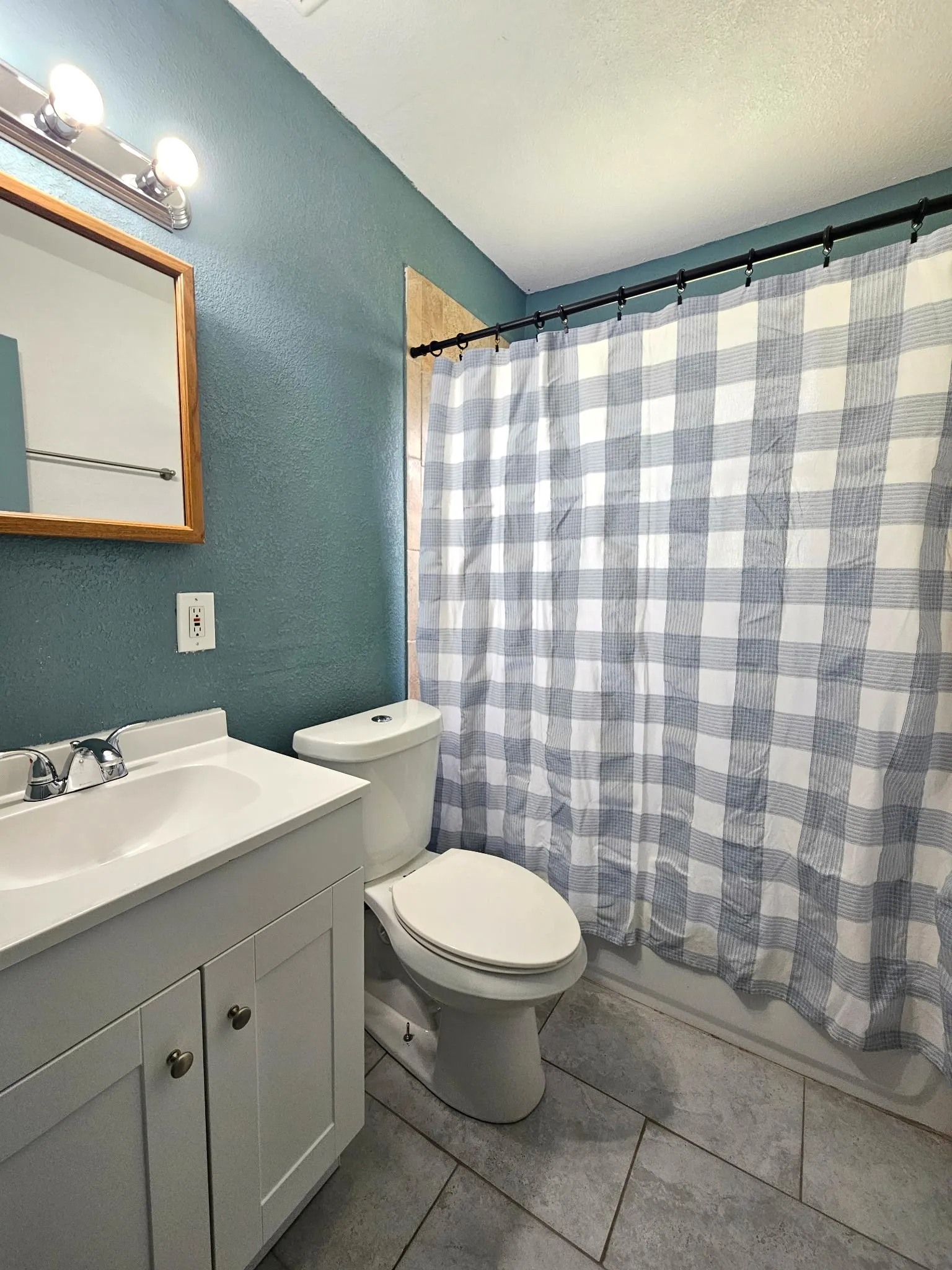 Single Family Residence For Sale in Tarrant County , 5009 Royal Drive, Fort Worth, Texas 76116, 2 Bedroom, 1 Bathroom, 1 Garage spaces, 777 Sqft, built in 1956, mls#21346475, Real Estate Agent in Fort Worth, Homes For Sale in Tarrant county, Homes For Sale in Fort Worth, Realtor in Fort Worth Texas, Real Estate Brokerage Independent Realty Texas, Luminita Cordes Realtor