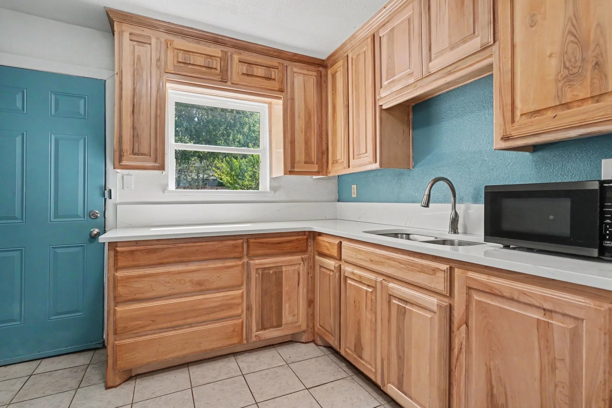 Single Family Residence For Sale in Tarrant County , 5009 Royal Drive, Fort Worth, Texas 76116, 2 Bedroom, 1 Bathroom, 1 Garage spaces, 777 Sqft, built in 1956, mls#21346475, Real Estate Agent in Fort Worth, Homes For Sale in Tarrant county, Homes For Sale in Fort Worth, Realtor in Fort Worth Texas, Real Estate Brokerage Independent Realty Texas, Luminita Cordes Realtor